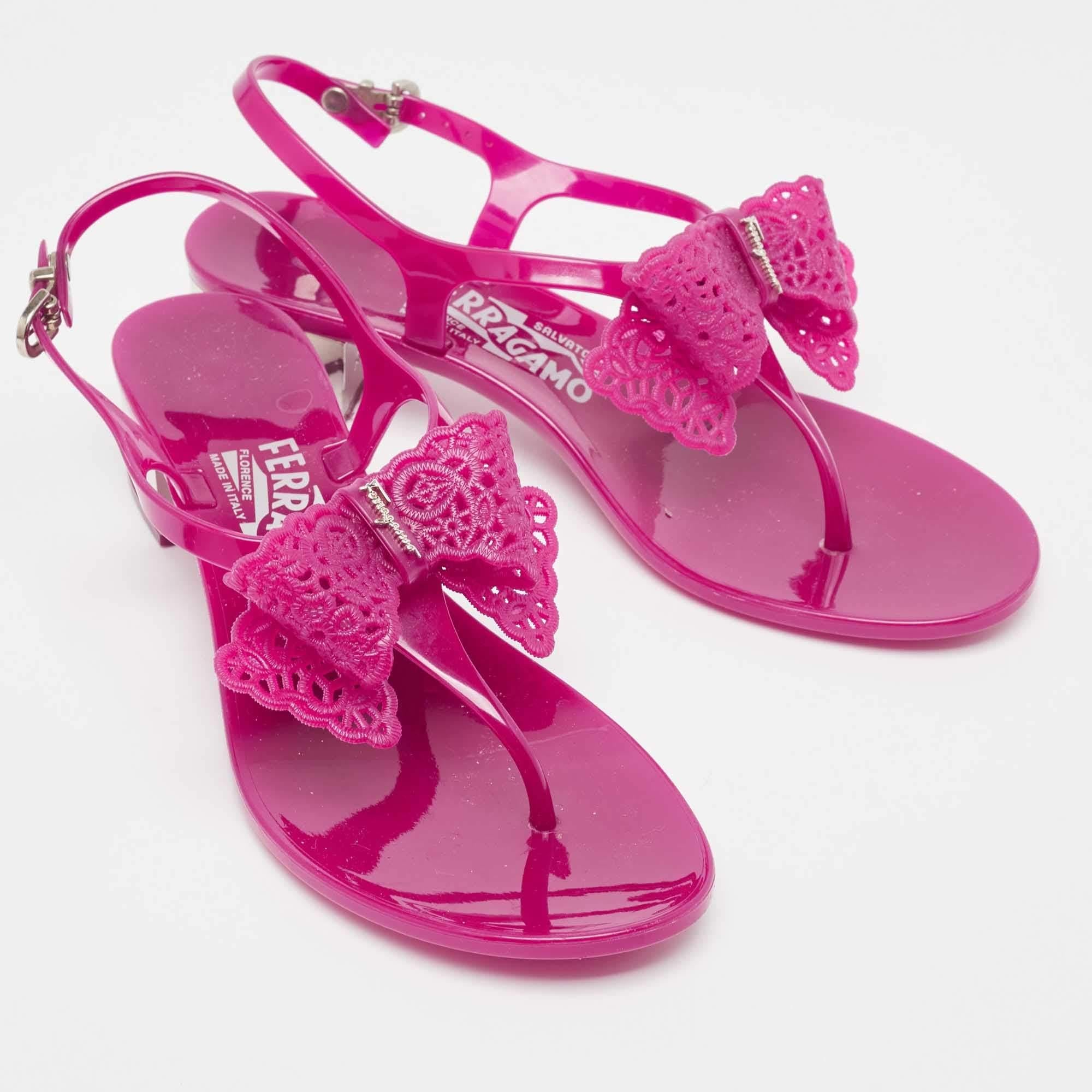 Women's Salvatore Ferragamo Purple Rubber Perala Thong Sandals Size 36.5 For Sale