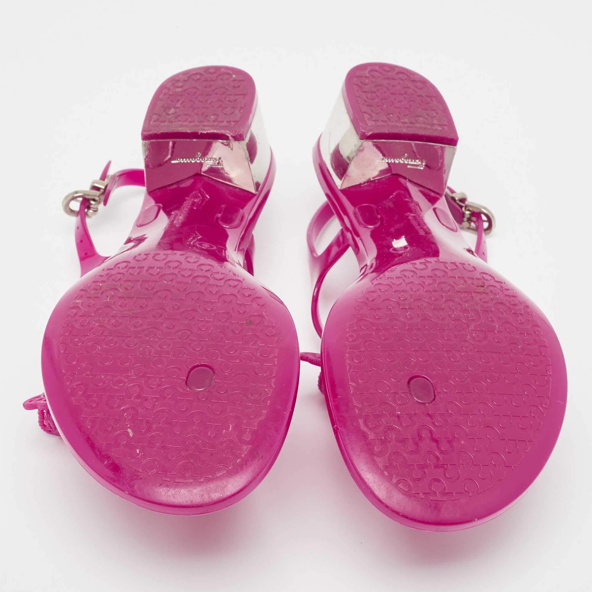 Salvatore Ferragamo Purple Rubber Perala Thong Sandals Size 36.5 For Sale 2