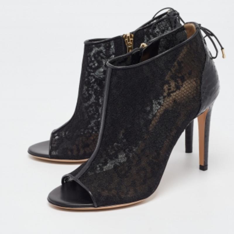 Enjoy the most fashionable days with these stylish booties. Modern in design and craftsmanship, they are fashioned to keep you comfortable and chic!
