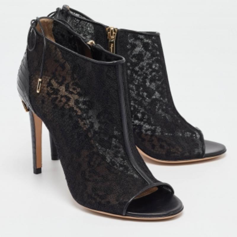 Salvatore Ferragamo Python Leather & Lace Nufus Open Toe Ankle Booties Size 36.5 In Good Condition For Sale In Dubai, Al Qouz 2