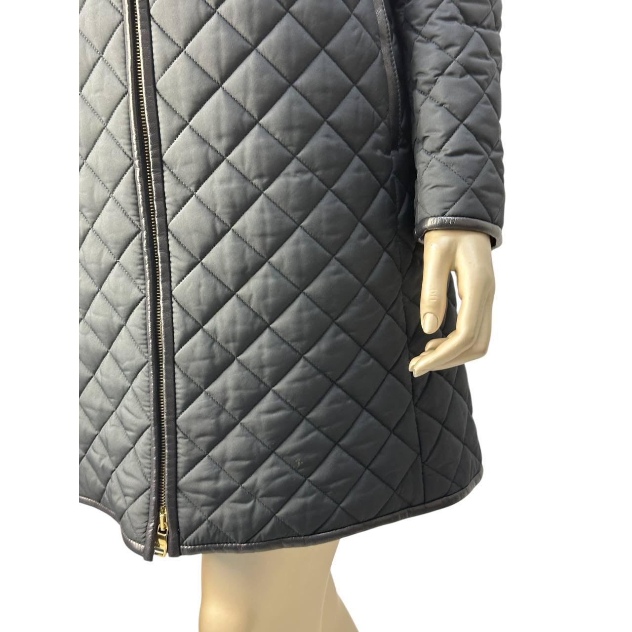 Salvatore Ferragamo Cappotto trapuntato con colletto in pelle Sz.42 in vendita 5