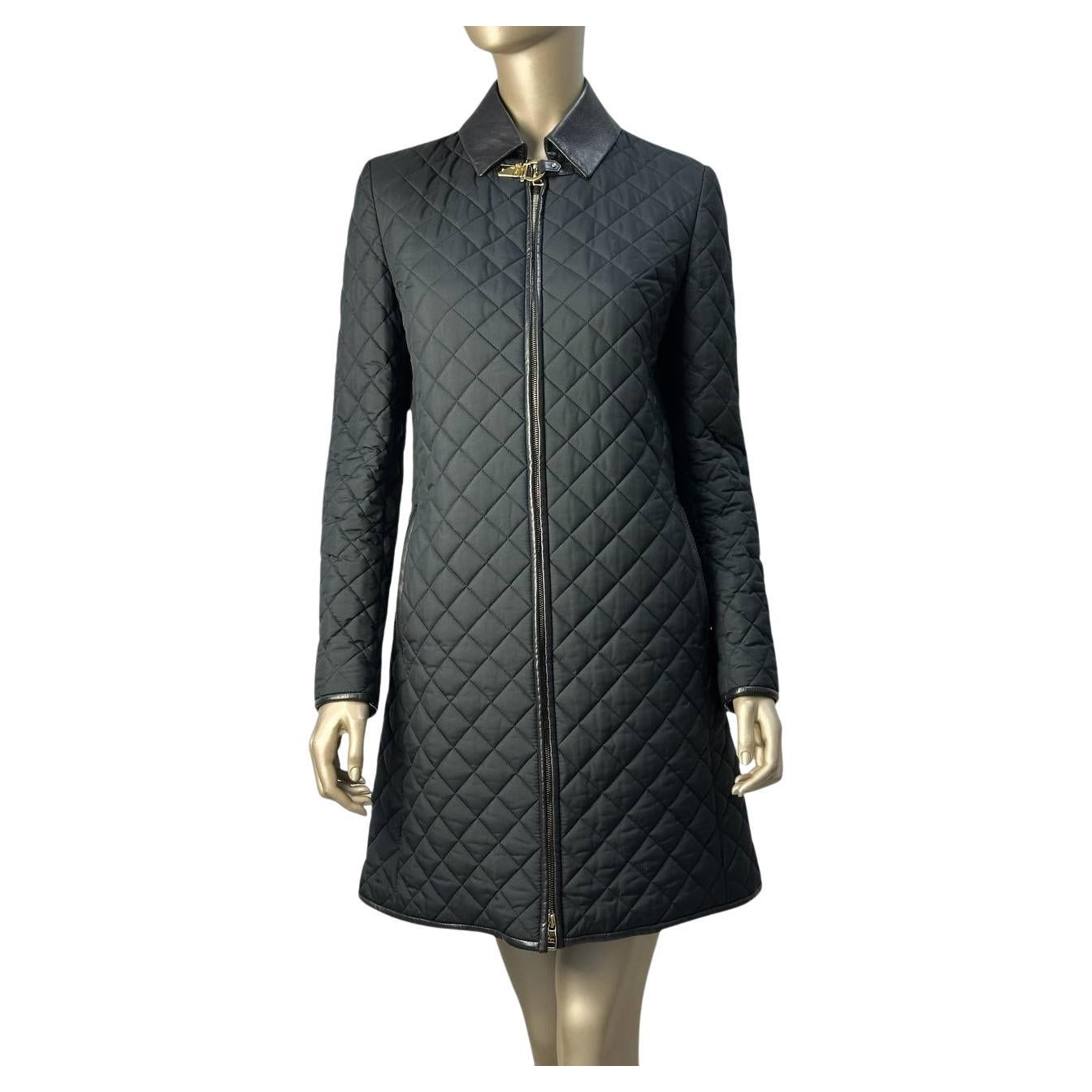 Salvatore Ferragamo Cappotto trapuntato con colletto in pelle Sz.42 in vendita