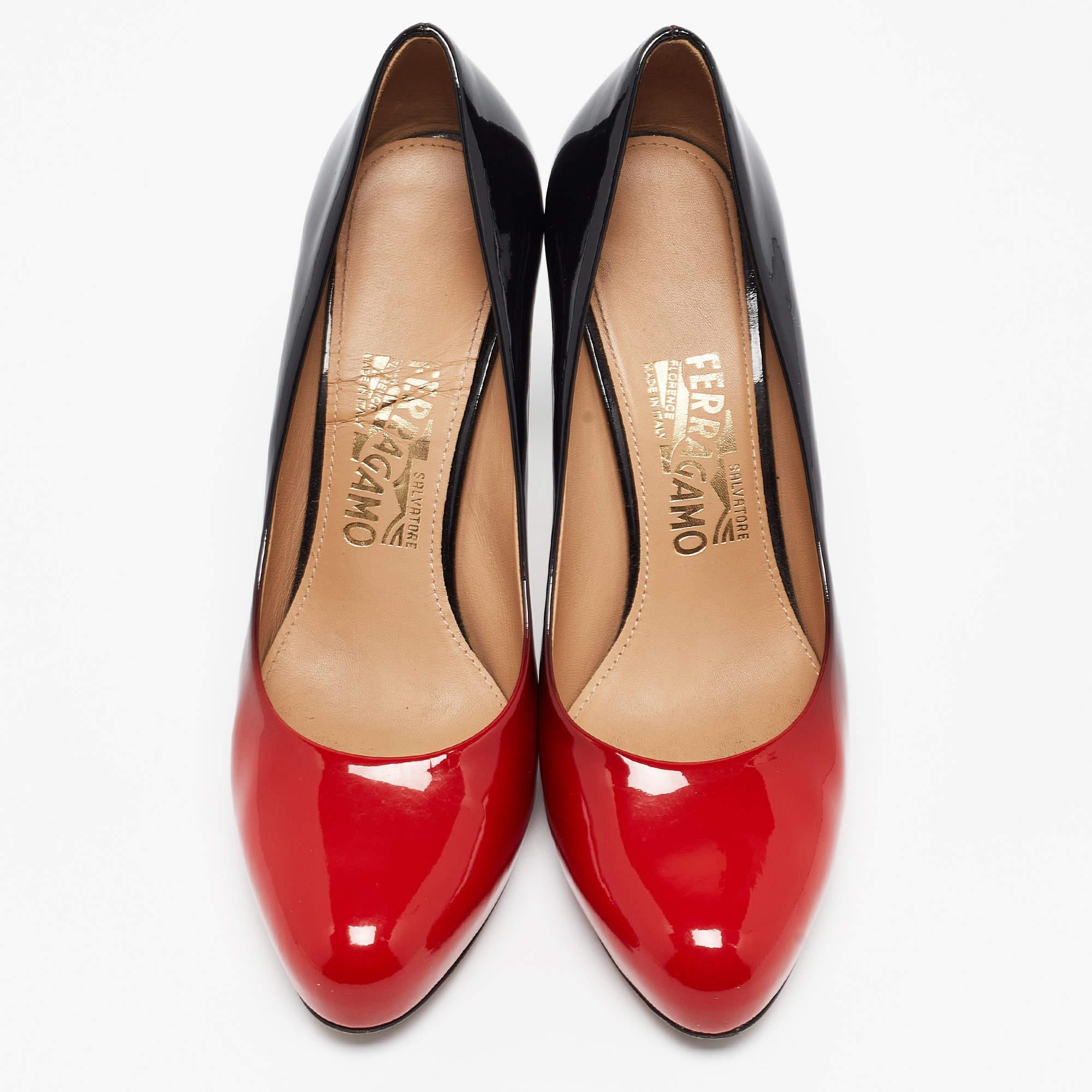 Salvatore Ferragamo Red/Black Ombre Patent Leather Platform Pumps Size 38 In Good Condition For Sale In Dubai, Al Qouz 2