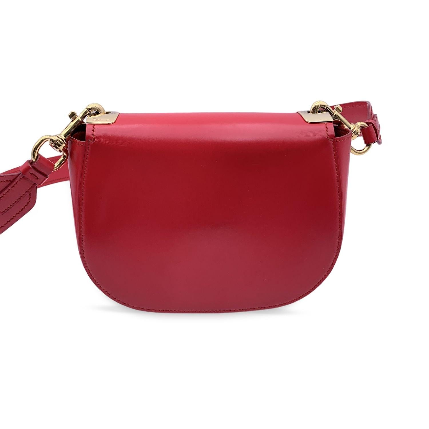 Salvatore Ferragamo Red Leather Anna Bow Shoulder Bag In Excellent Condition In Rome, Rome