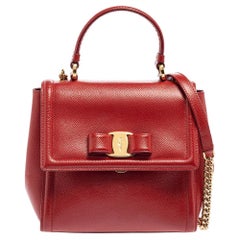 Salvatore Ferragamo Rote Carrie-Tasche aus Leder mit Griff