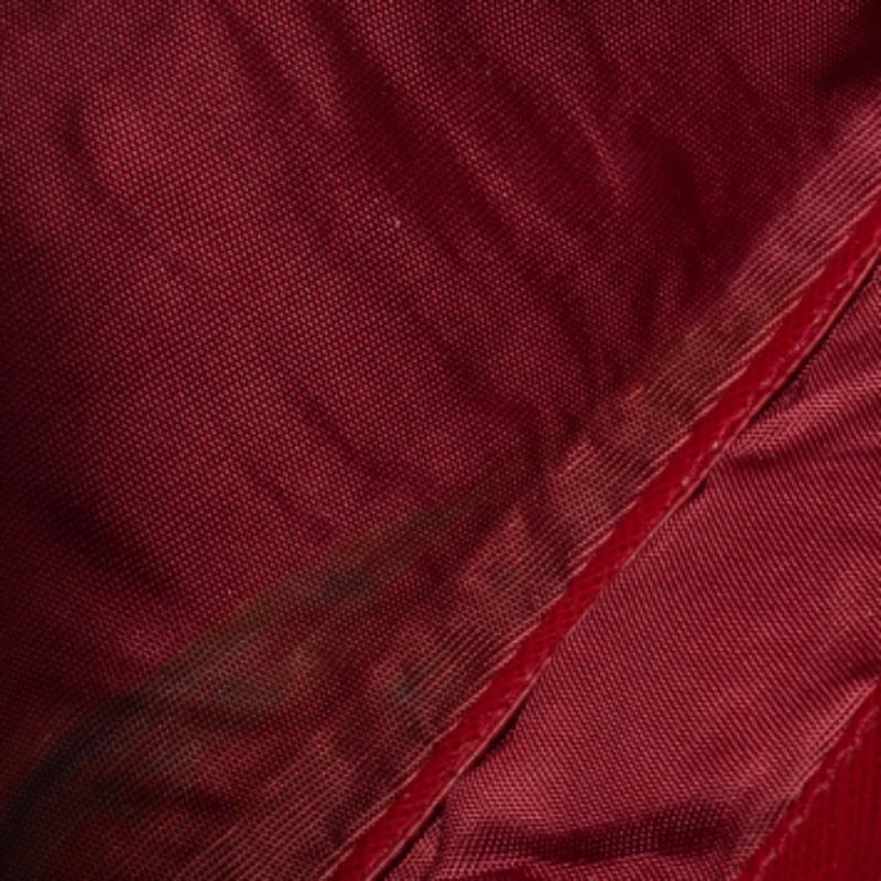 Portafoglio continentale doppio Gancio in pelle rossa di Salvatore Ferragamo in vendita 3