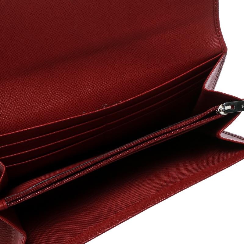 ferragamo continental wallet