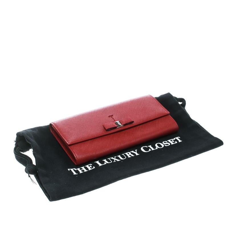 Salvatore Ferragamo Red Leather Vara Bow Continental Wallet 1