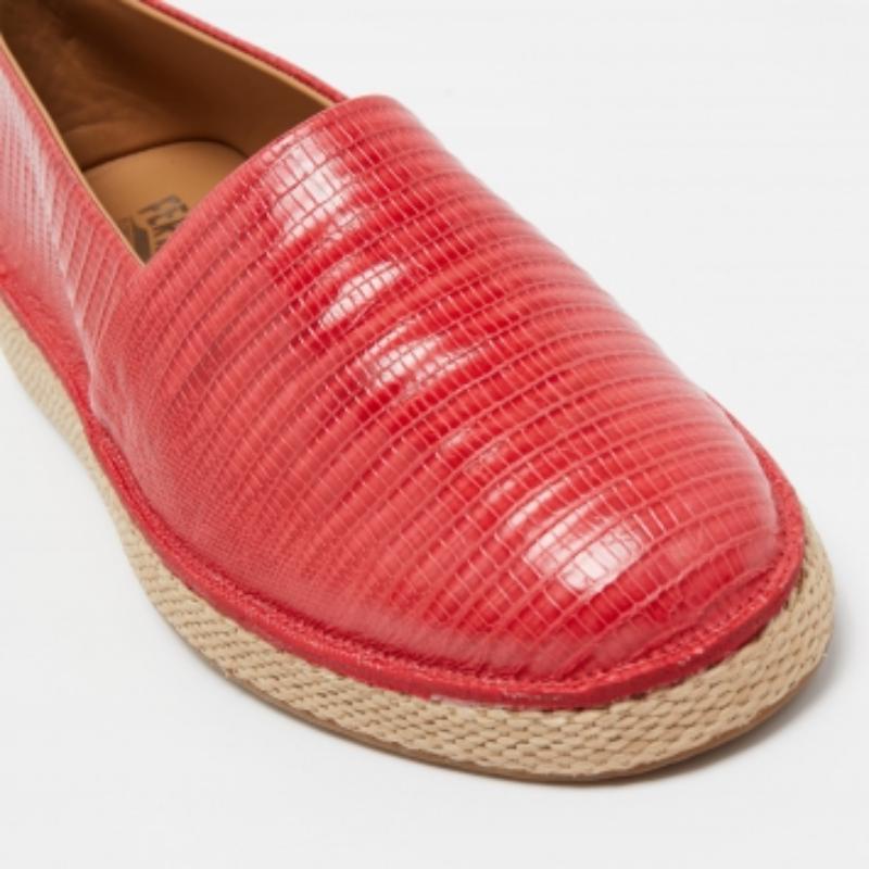 Salvatore Ferragamo Roter Eidechsenleder-Slip auf Espadrille Größe 42 Herren im Angebot