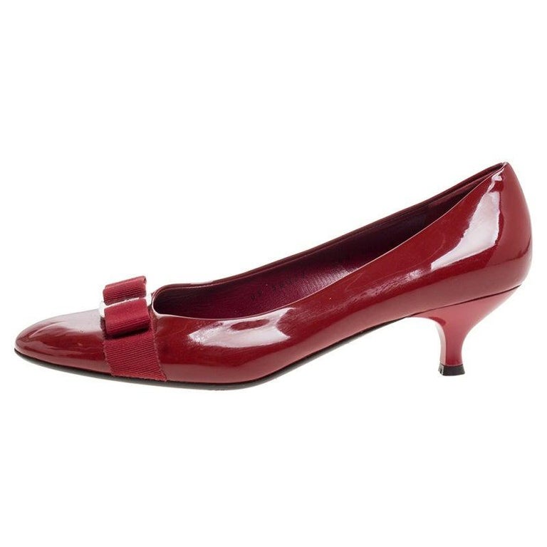 Salvatore Ferragamo Red Patent Leather Vara Bow Pumps Size 40.5 For Sale at  1stDibs