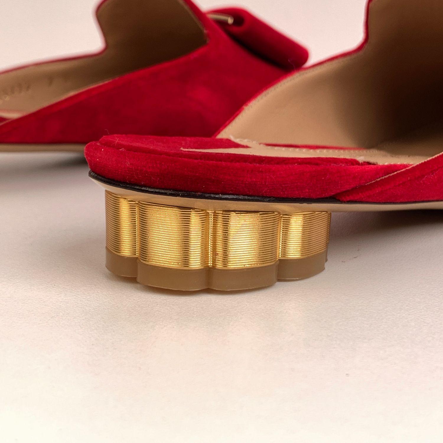 Salvatore Ferragamo Red Velvet Sciacca T Mules Shoes Size 7D 37.5D In New Condition In Rome, Rome