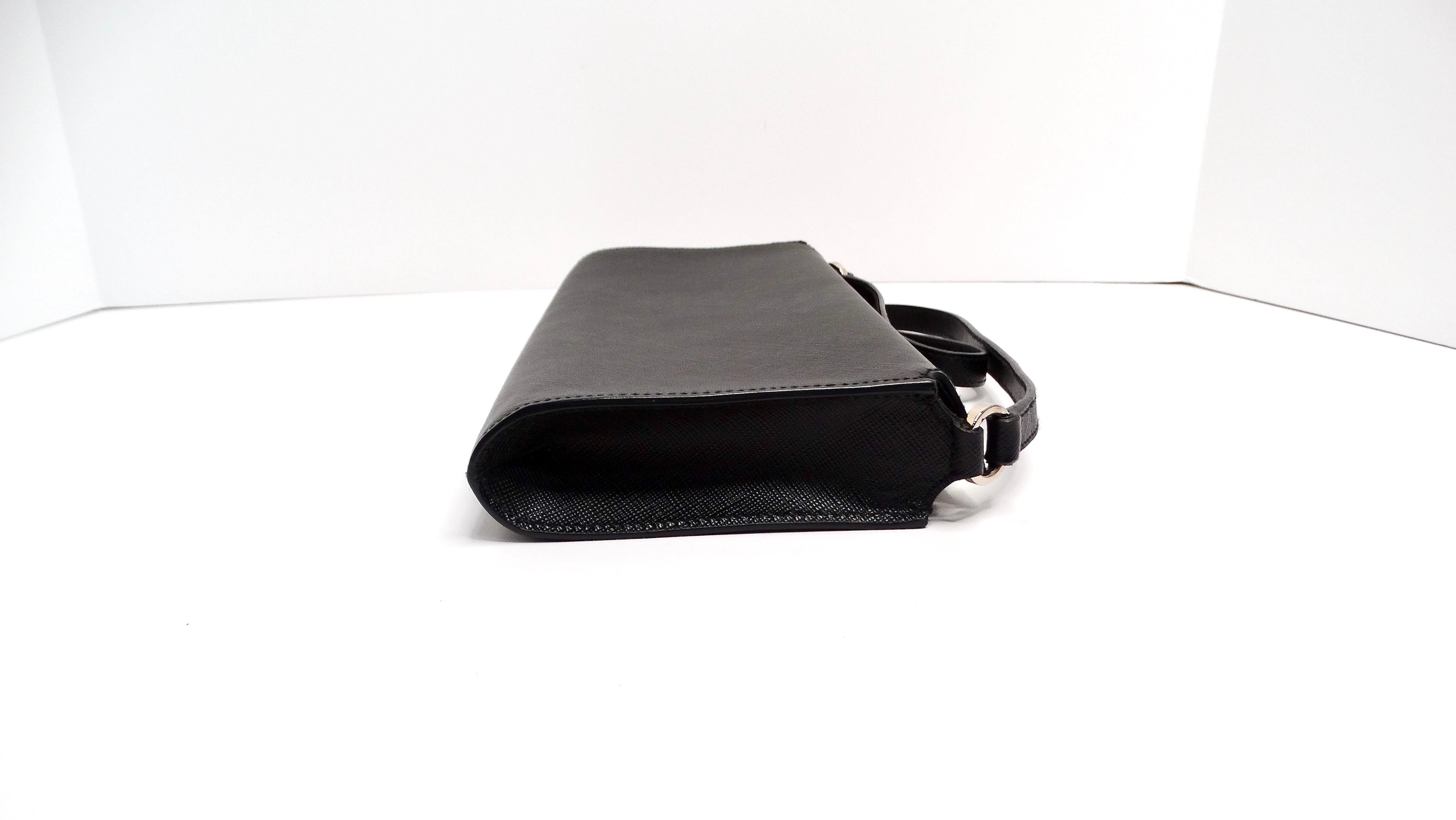 Salvatore Ferragamo Saffiano Black Leather Shoulder Bag For Sale 2