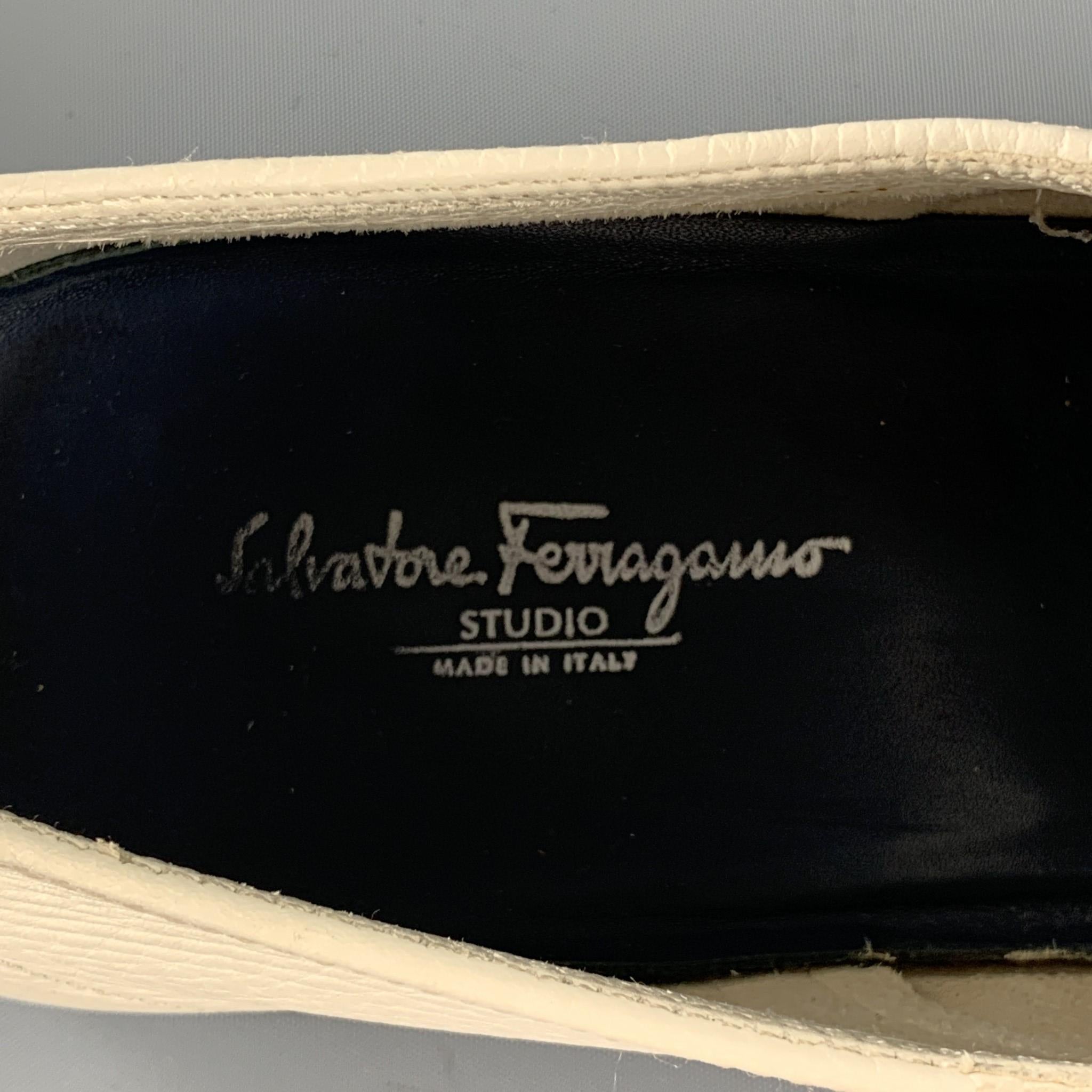 SALVATORE FERRAGAMO Sammy Size 11 Ivory Perforated Leather Slip On Loafers 3
