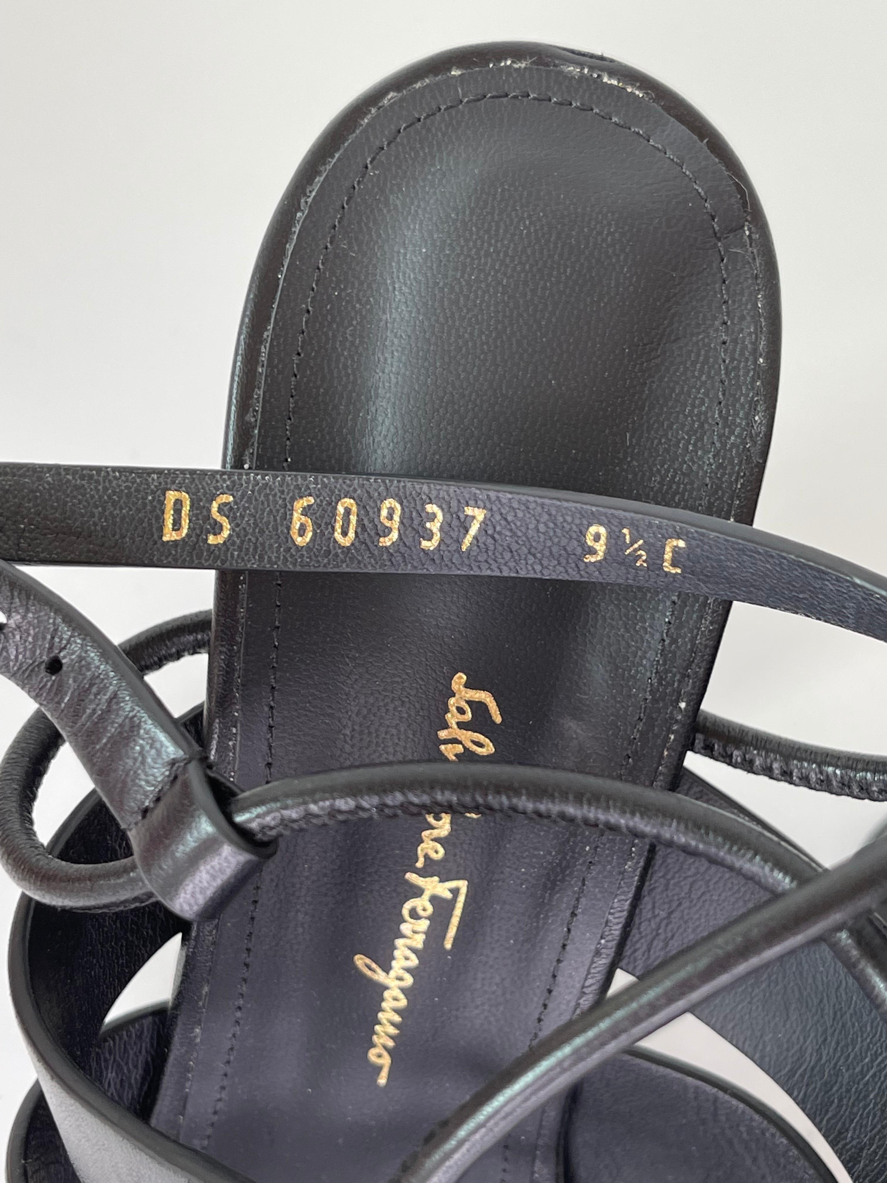 Salvatore Ferragamo Sculpted Heel Sandal Black (39 EU) For Sale 4