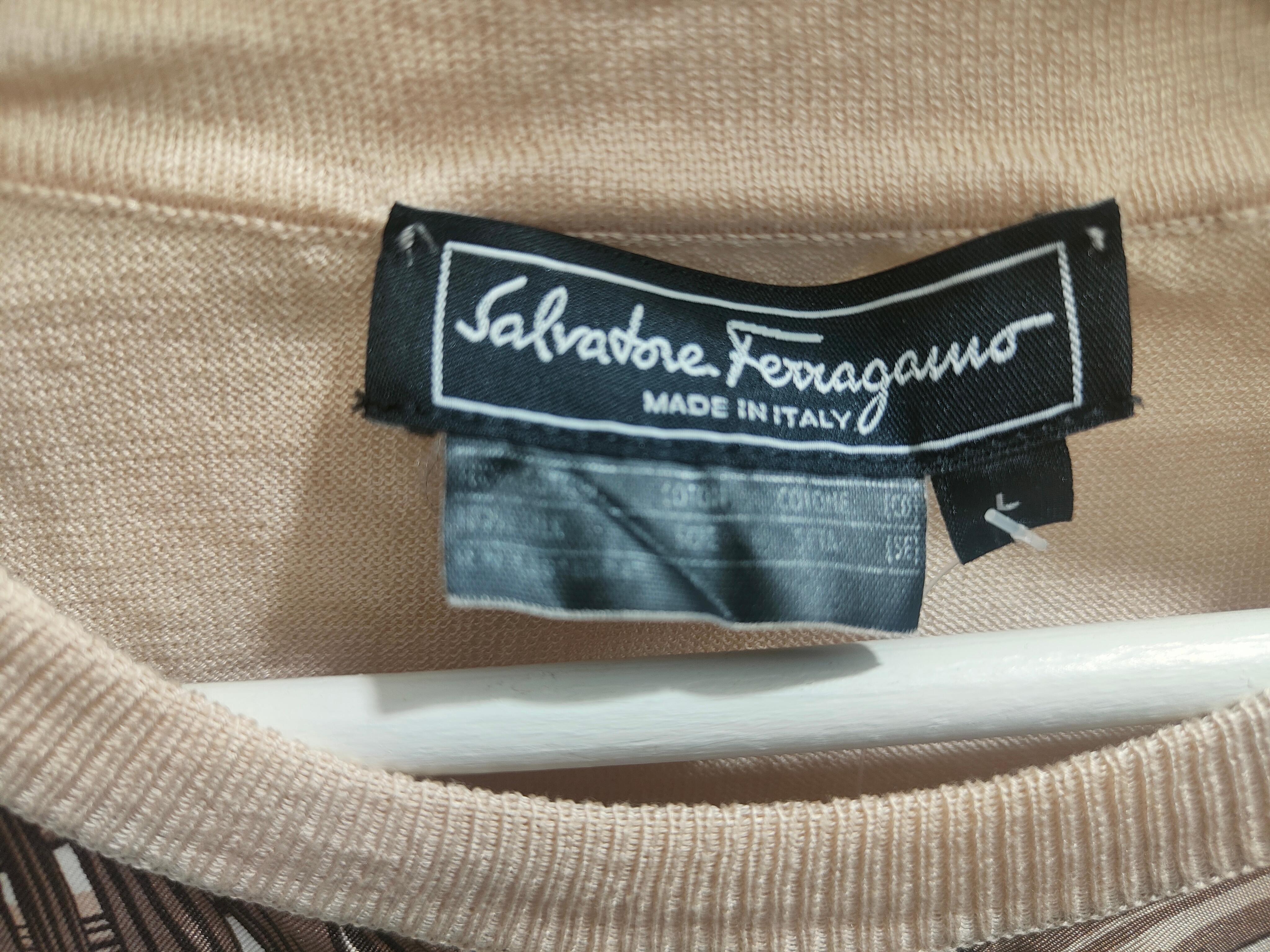Women's or Men's Salvatore Ferragamo silk blouse For Sale