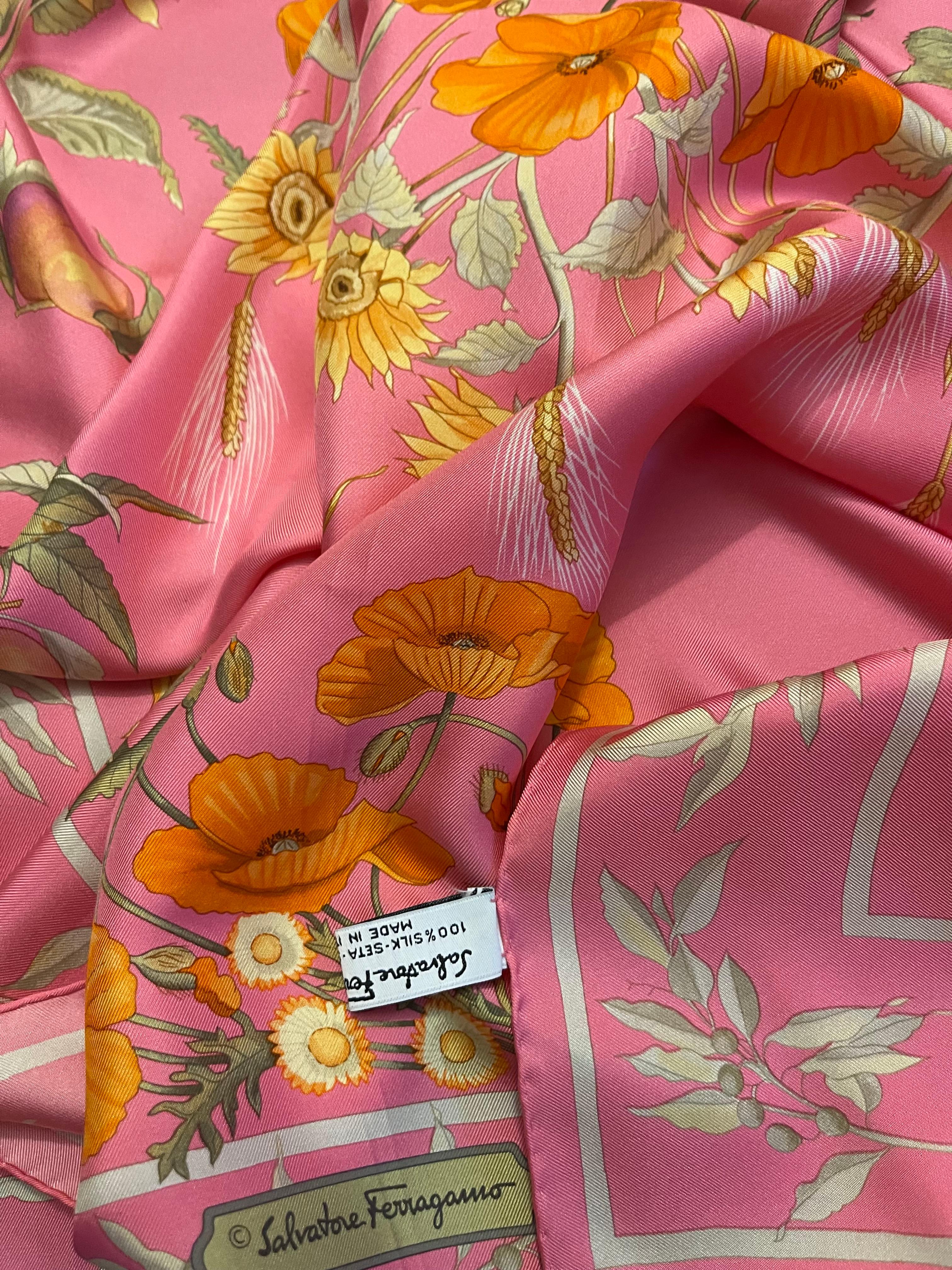 Pañuelo floral de seda Salvatore Ferragamo en venta 7
