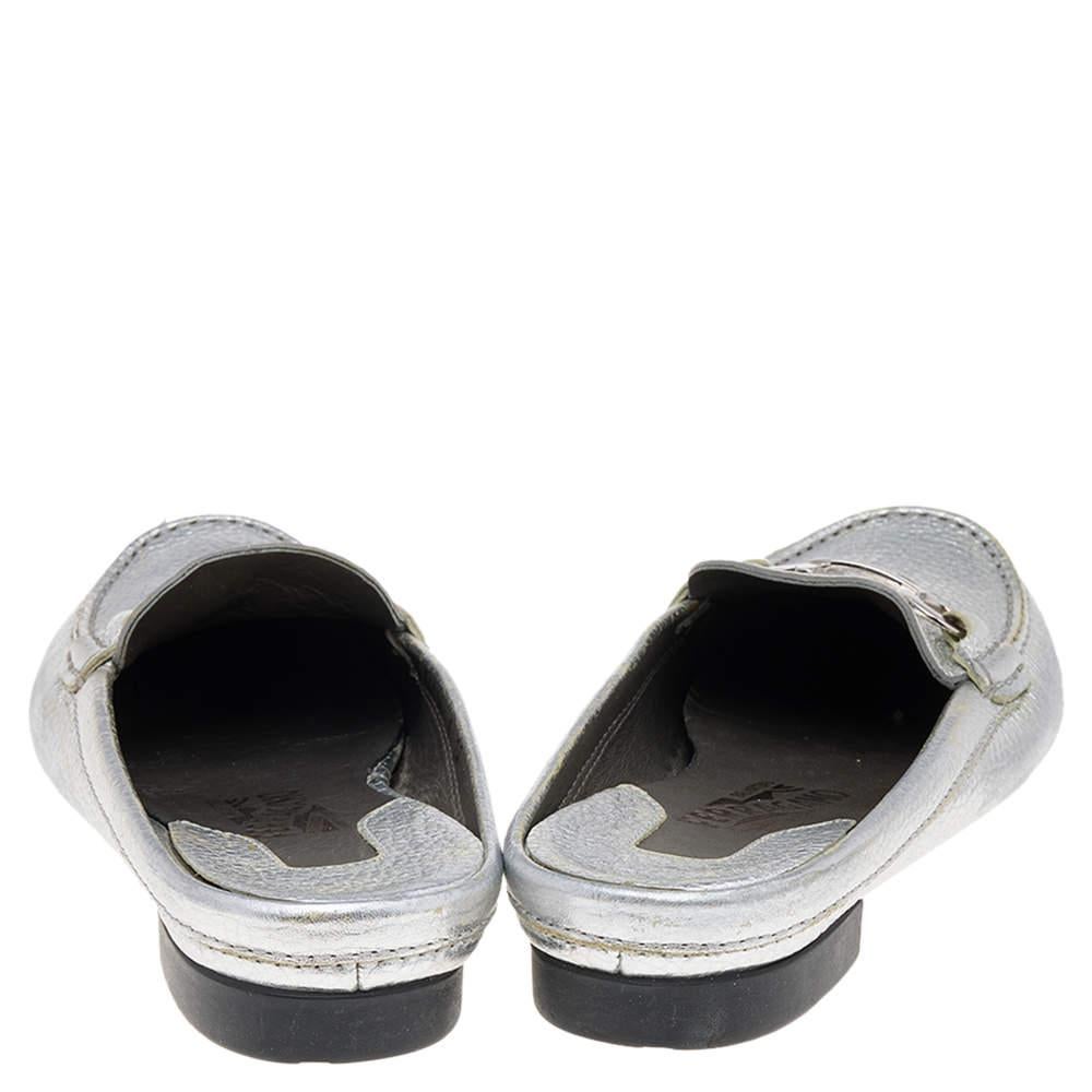 Salvatore Ferragamo Silver Leather Gancini Slip On Mules Size 38.5 For Sale 2