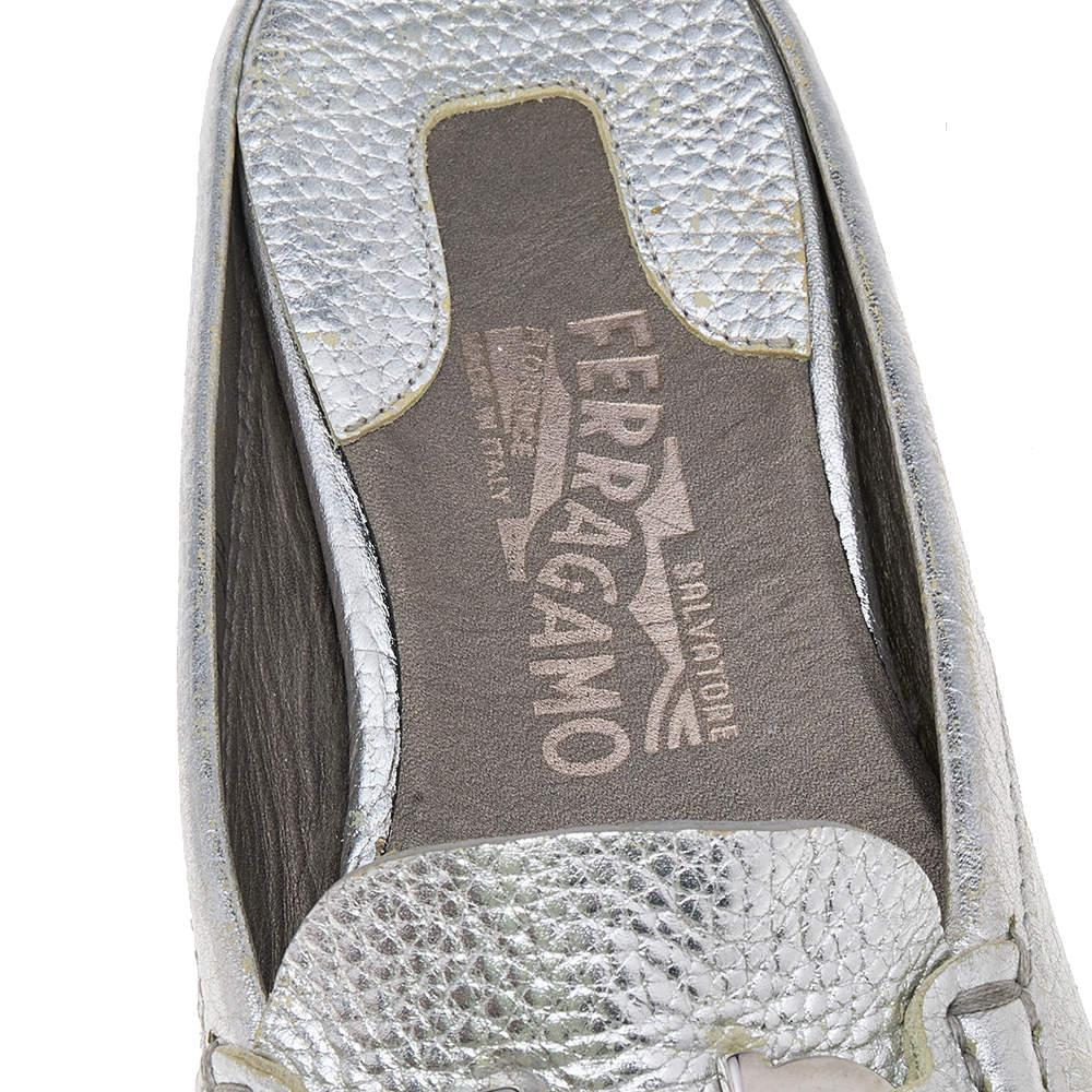 Salvatore Ferragamo Silver Leather Gancini Slip On Mules Size 38.5 For Sale 3