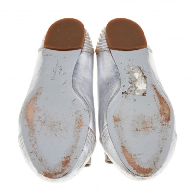 Salvatore Ferragamo Ballerine Vara Bow in pelle argento 37,5 2