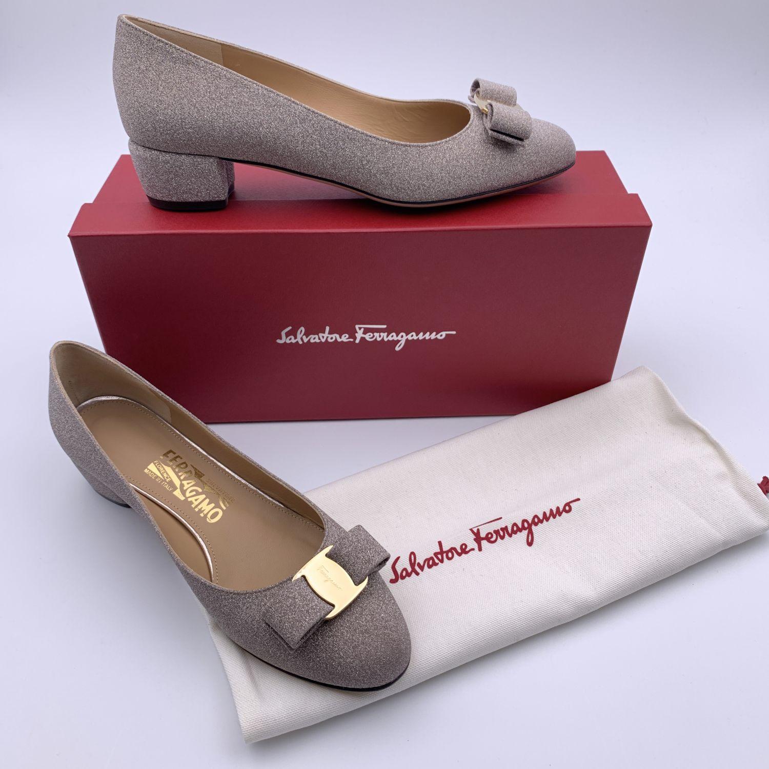 ferragamo glitter pump