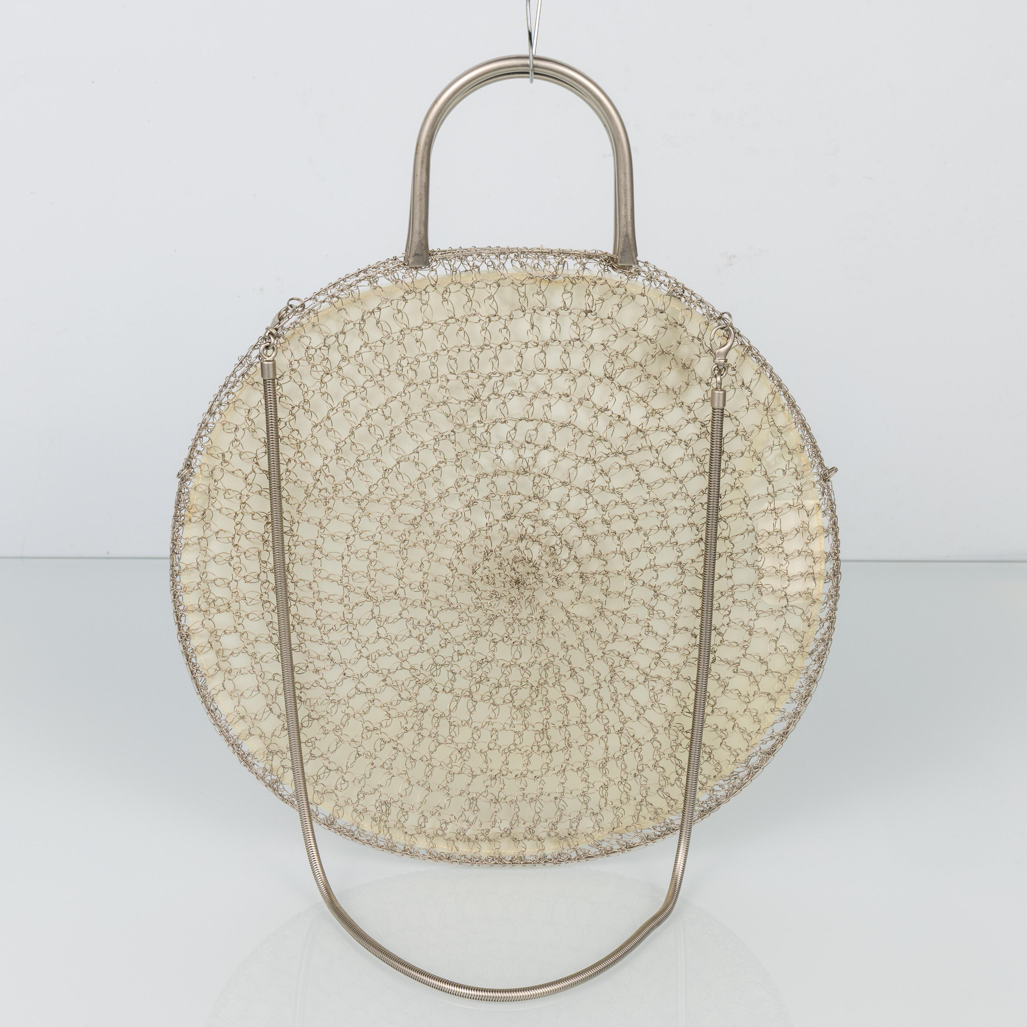 Beige Salvatore Ferragamo Borsa rotonda in filo d'argento all'uncinetto, anni '90 in vendita