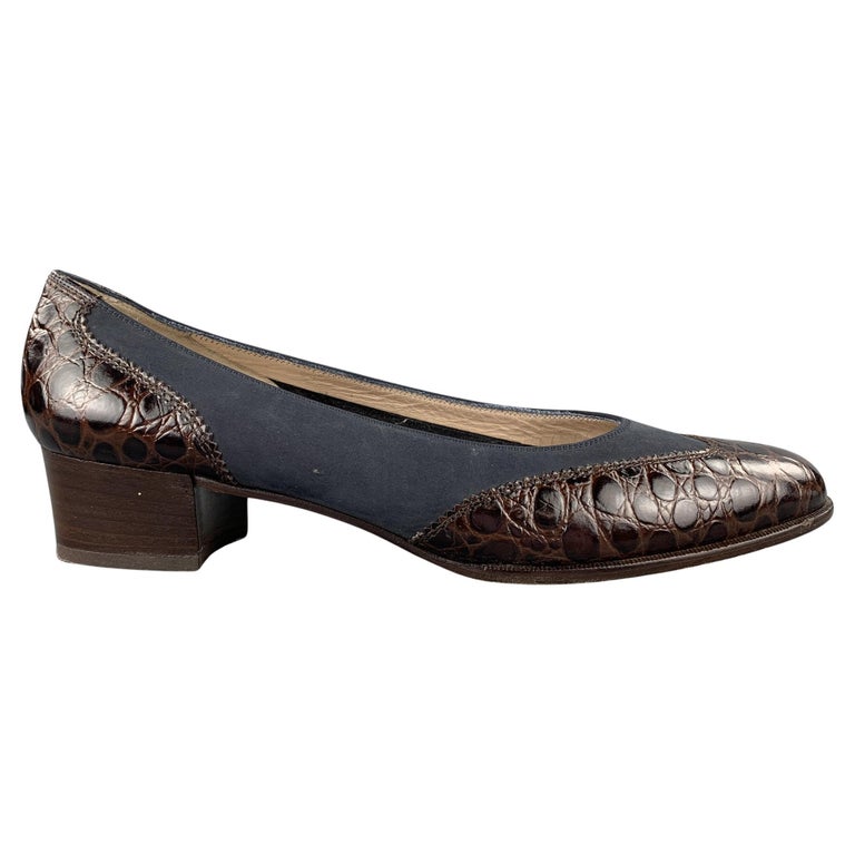 Ferragamo size 10 SALVATORE FERRAGAMO Size 10 Black Solid Leather Loafers  main image 3