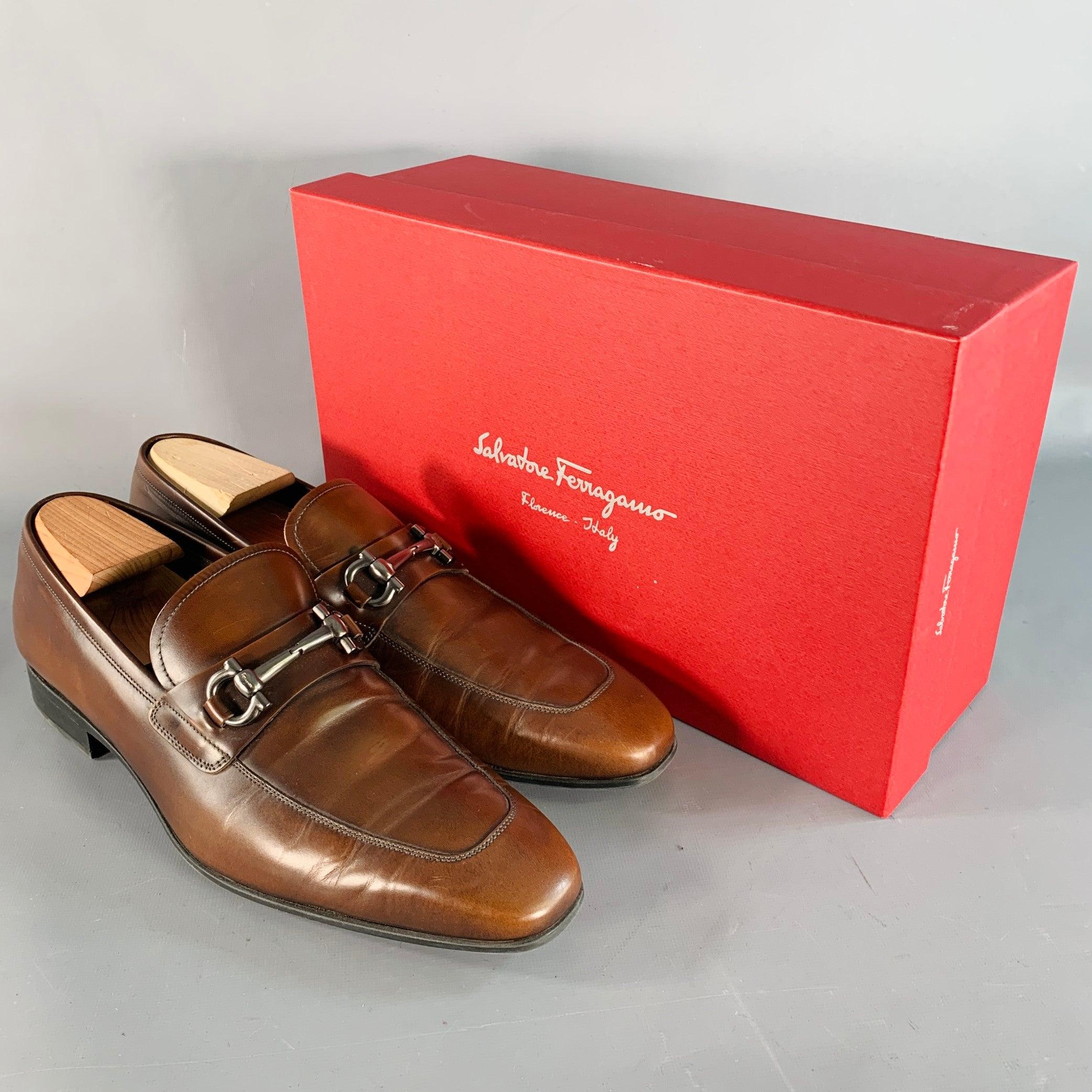 SALVATORE FERRAGAMO Größe 10.5 Riesige Braun Silber Leder Horsebit Loafers im Angebot 7