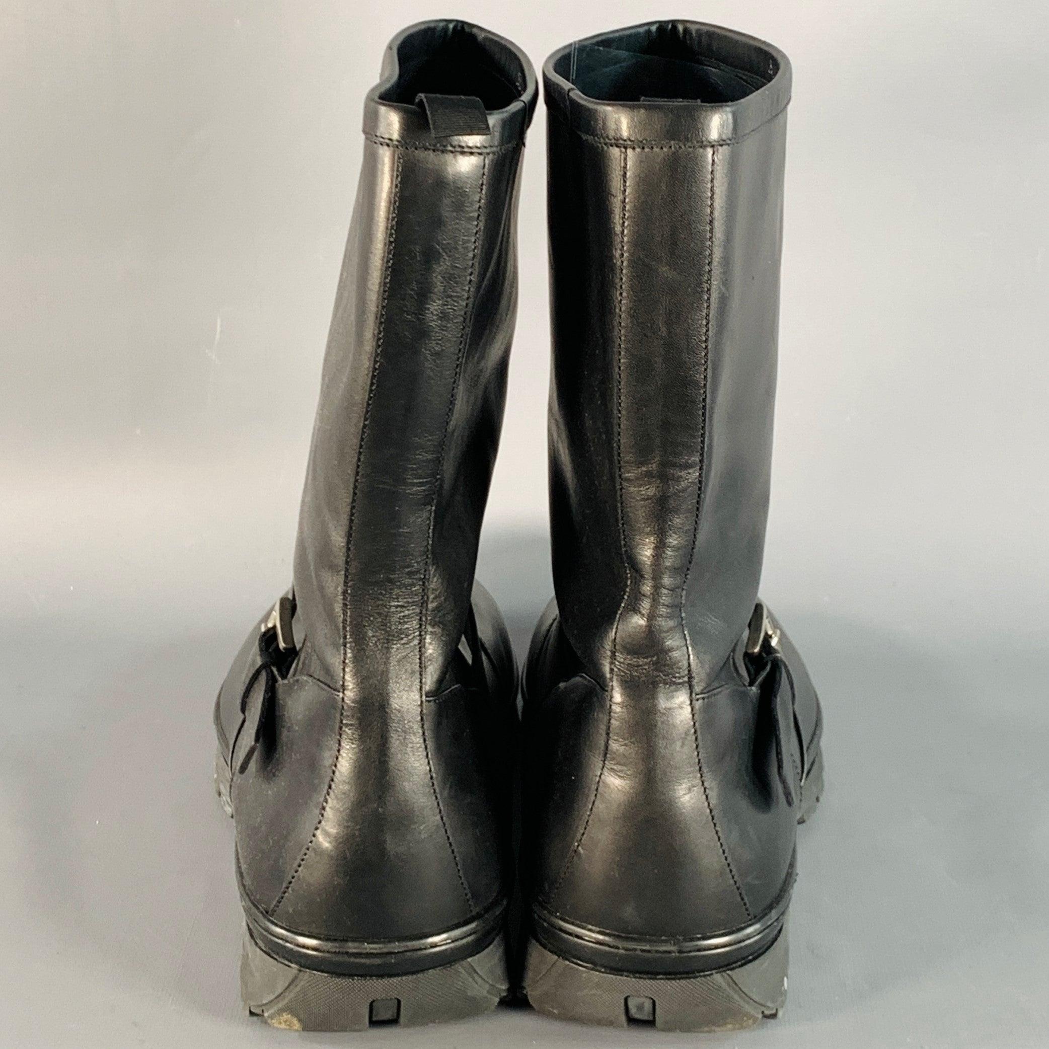 Noir SALVATORE FERRAGAMO Taille 12 Bottes d'ingénieur en cuir noir à semelle en caoutchouc en vente