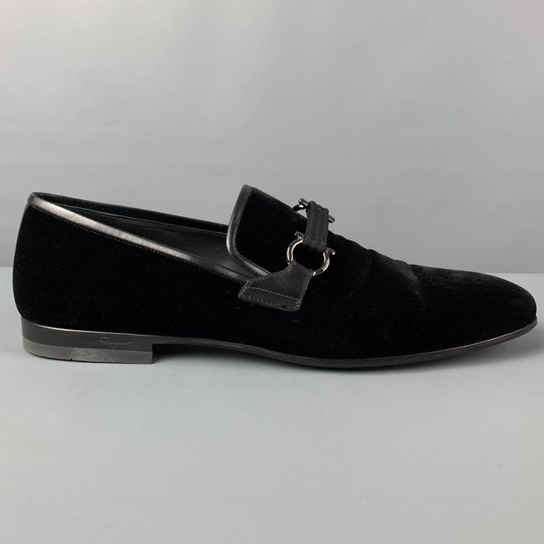 Salvatore Ferragamo Taglia 12 Mocassini Lapo in velluto nero con rifiniture  in pelle su 1stDibs