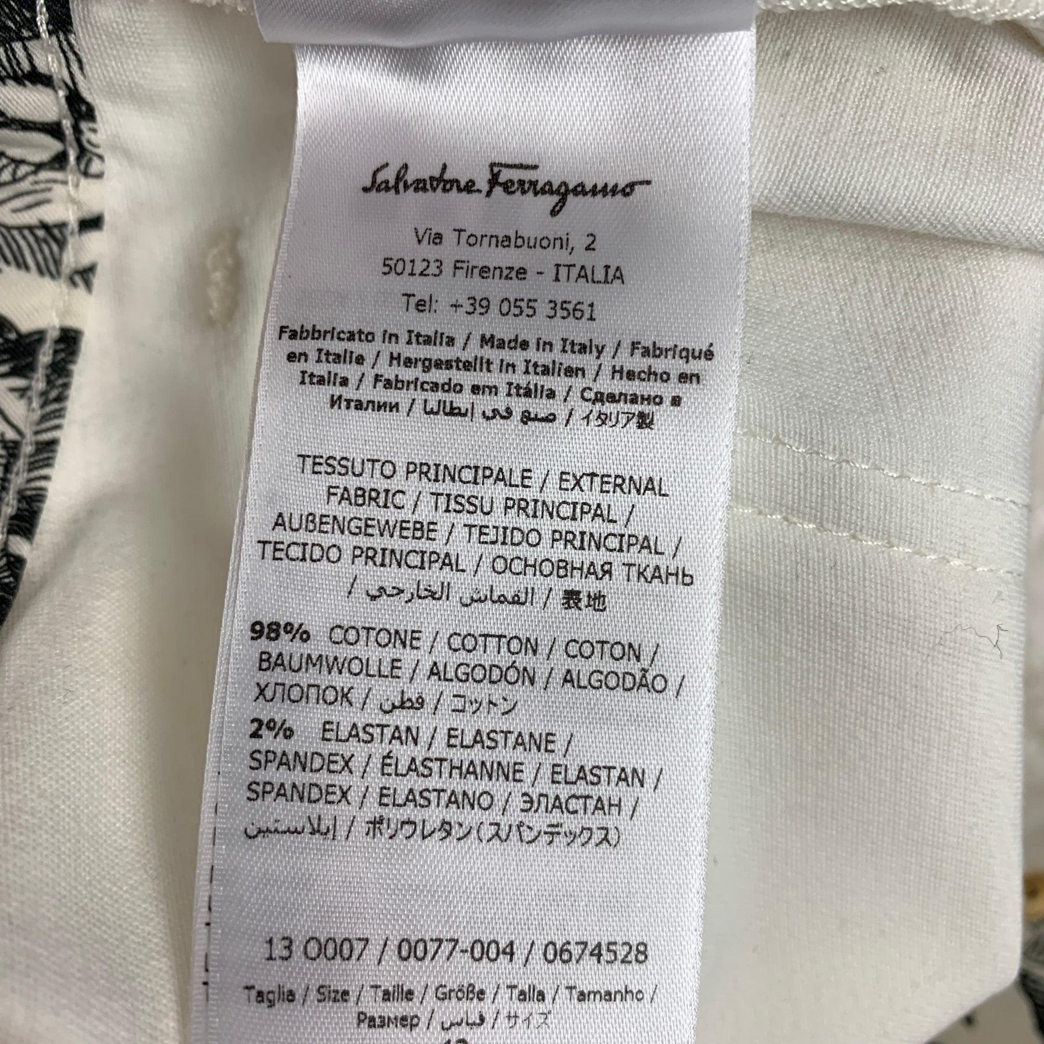 Women's SALVATORE FERRAGAMO Size 6 White Cotton Zip Fly Jeans For Sale