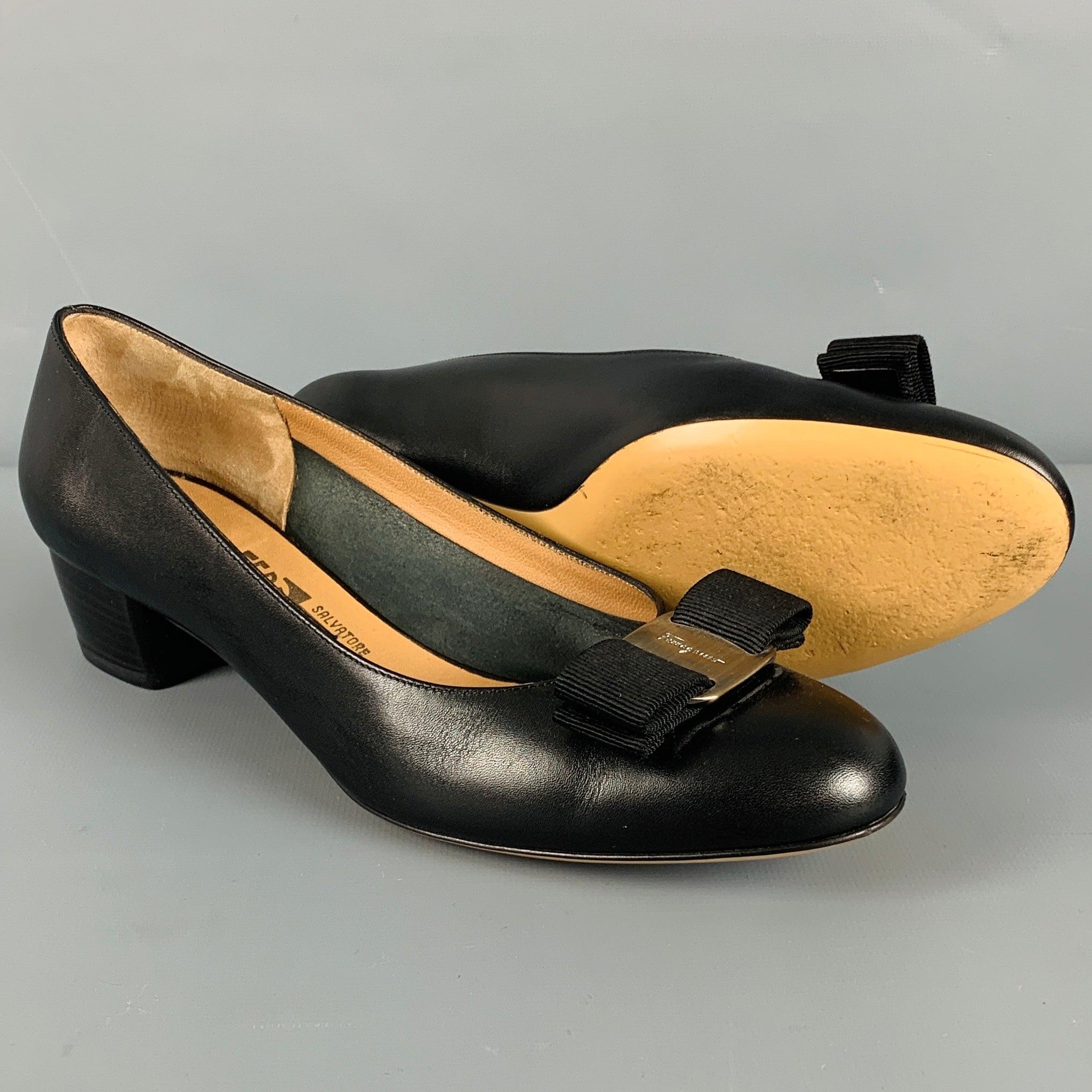 SALVATORE FERRAGAMO Size 7 Black Leather Bow Kitten Heels For Sale 1