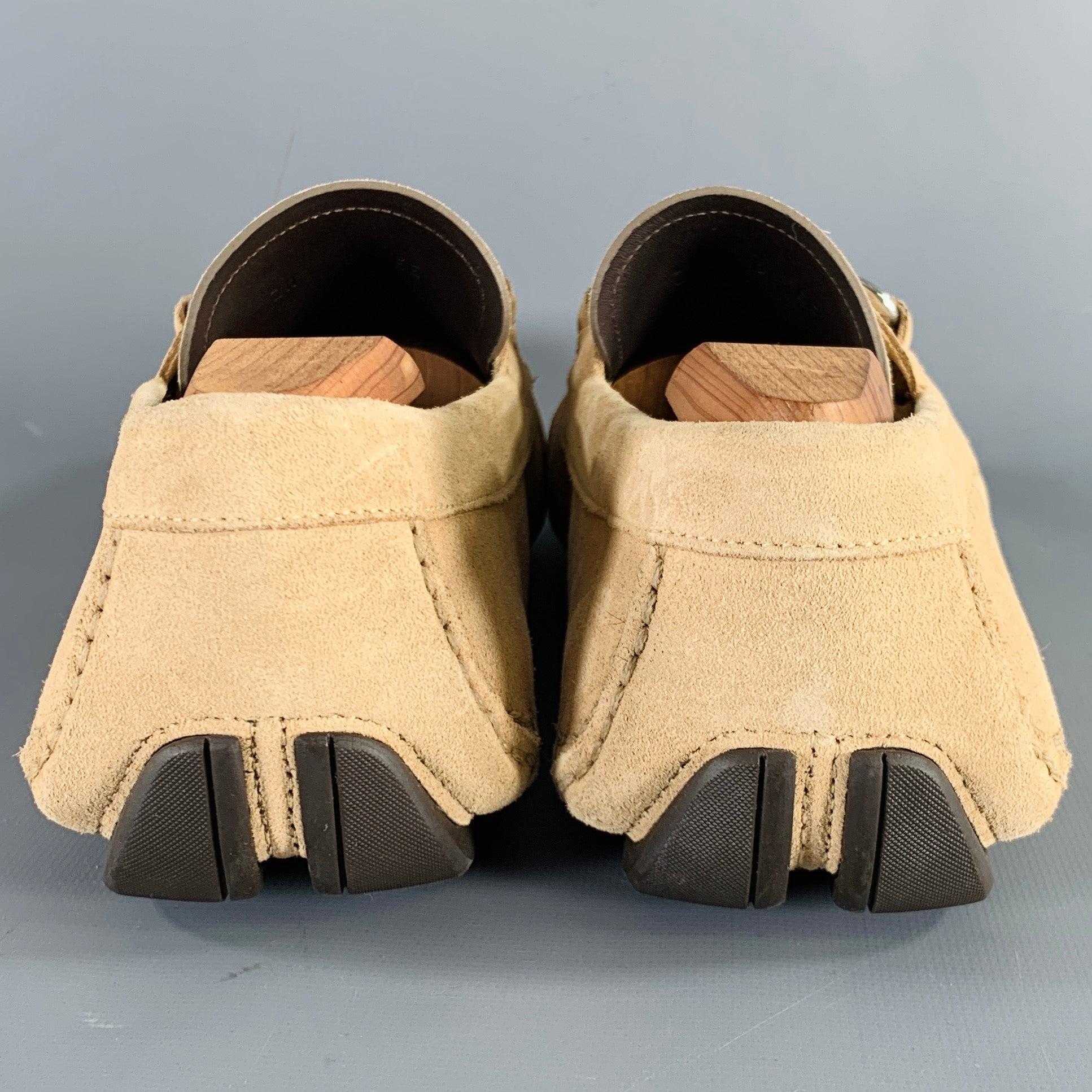 SALVATORE FERRAGAMO Size 8 Beige Silver Suede Drivers Loafers In Good Condition In San Francisco, CA