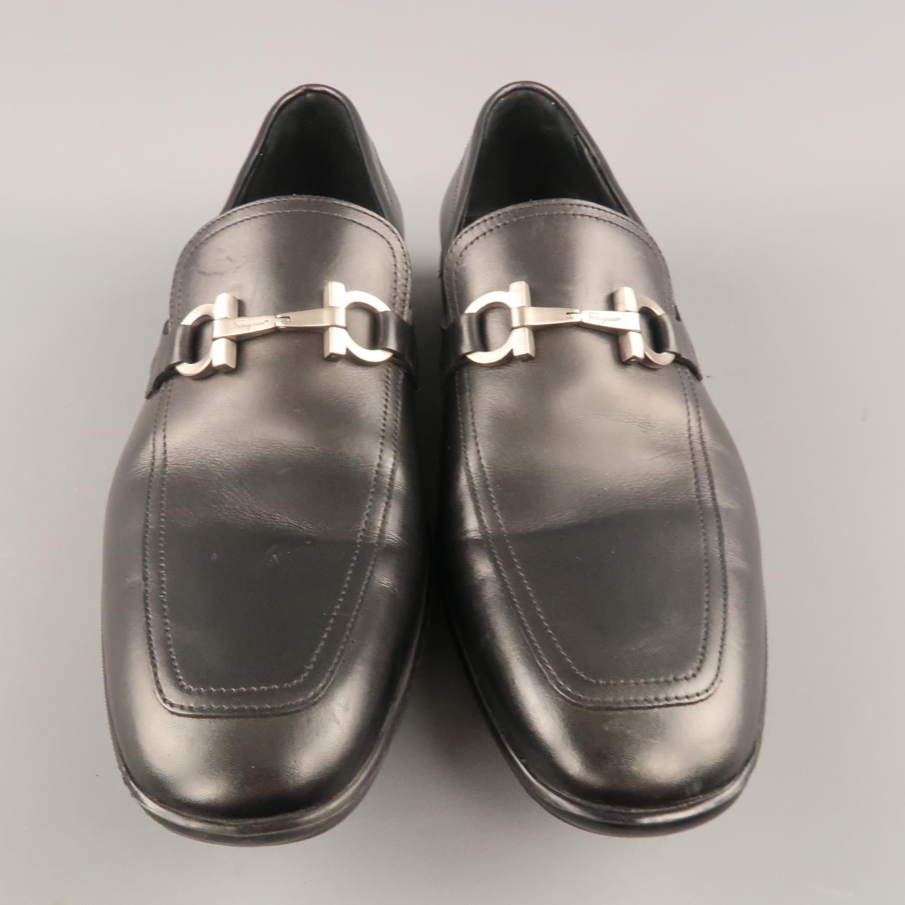 SALVATORE FERRAGAMO Size 8 Black Leather Silver Metal Gancini Loafers im Zustand „Hervorragend“ in San Francisco, CA