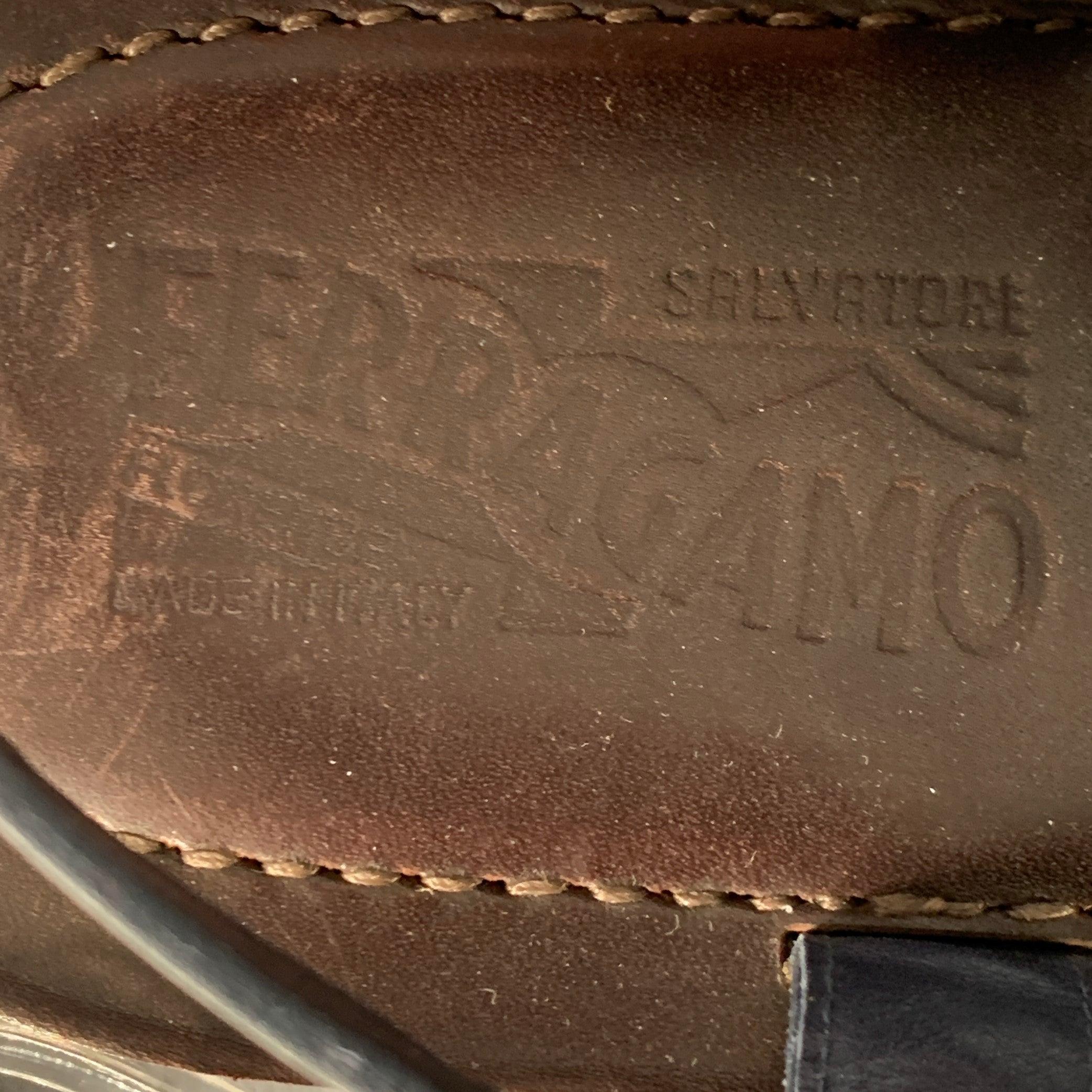 Uomo Salvatore Ferragamo Sandali in Pelle Marrone Navy Taglia 8 in vendita