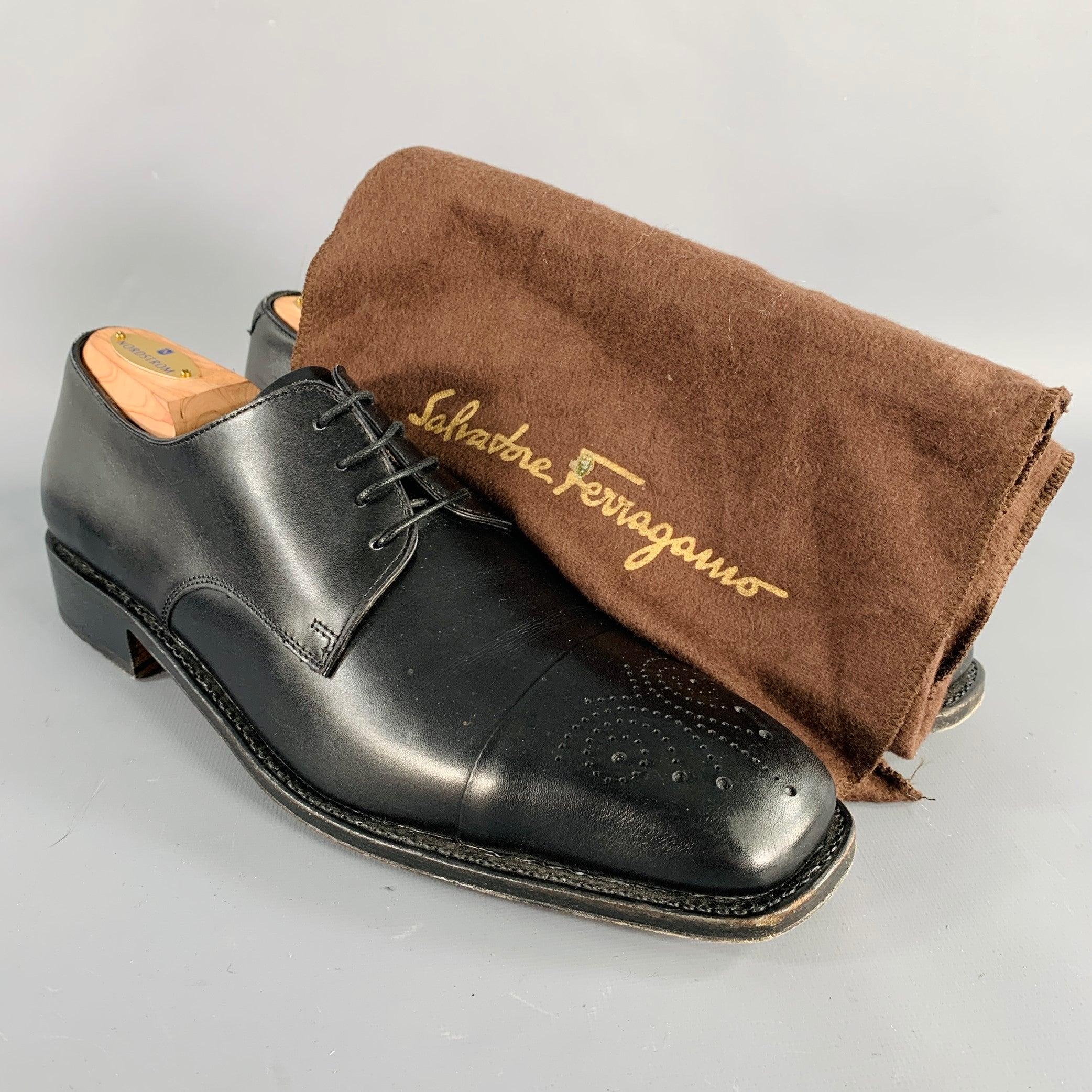 SALVATORE FERRAGAMO Size 8.5 Black Leather Perforated Lace-Up Shoes For Sale 6