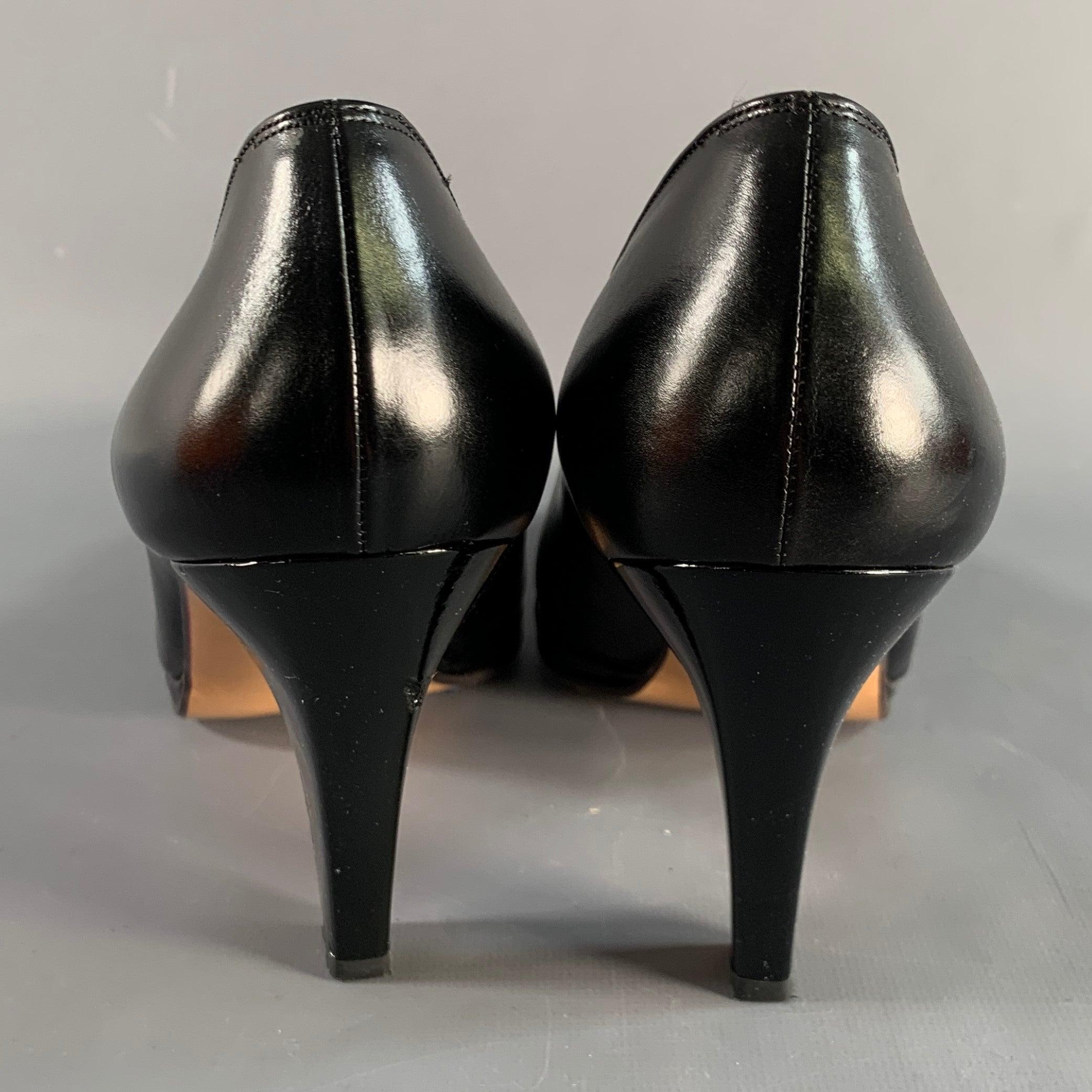 SALVATORE FERRAGAMO Size 9 Black Leather Platform Pumps In Excellent Condition For Sale In San Francisco, CA