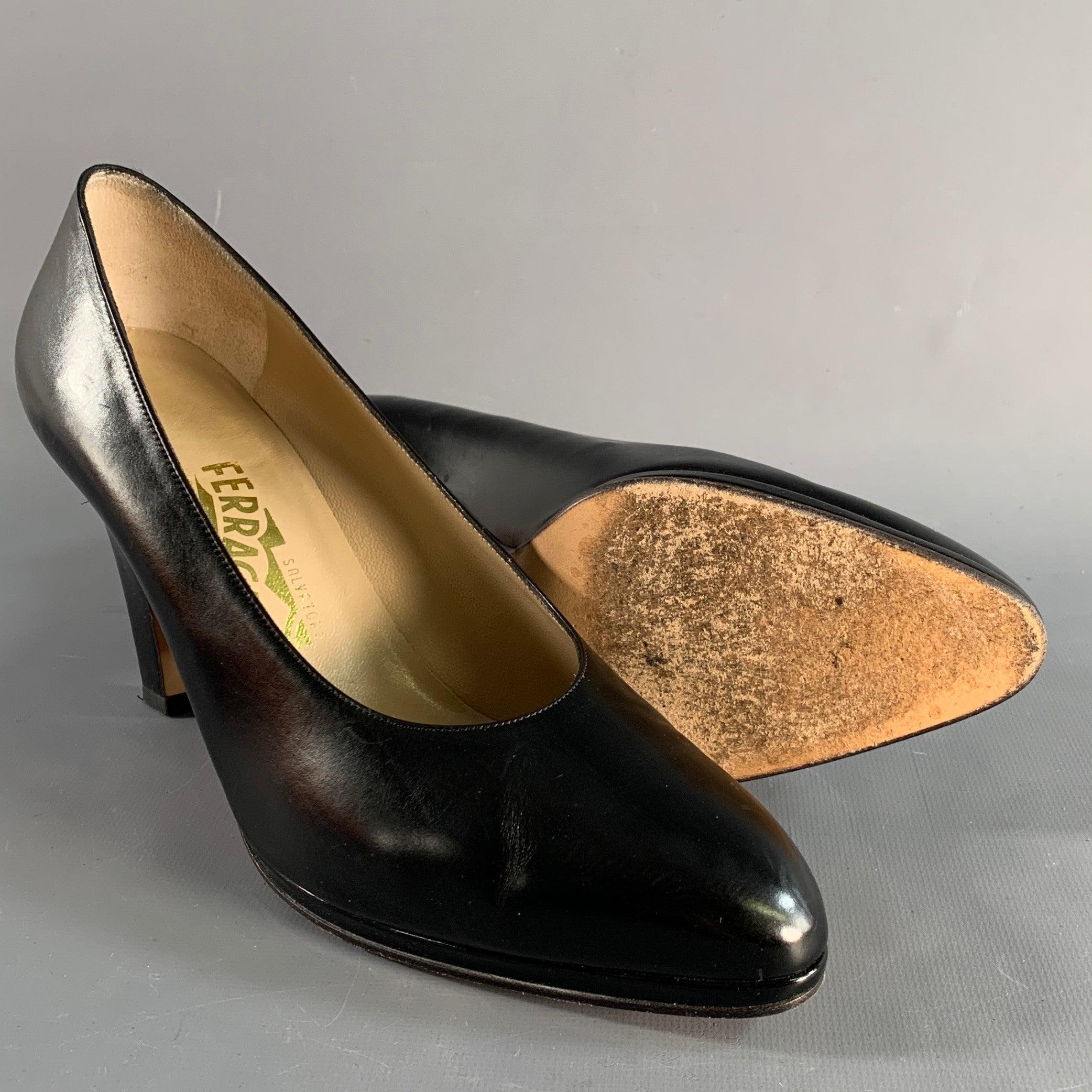 SALVATORE FERRAGAMO Size 9 Black Leather Platform Pumps For Sale 1