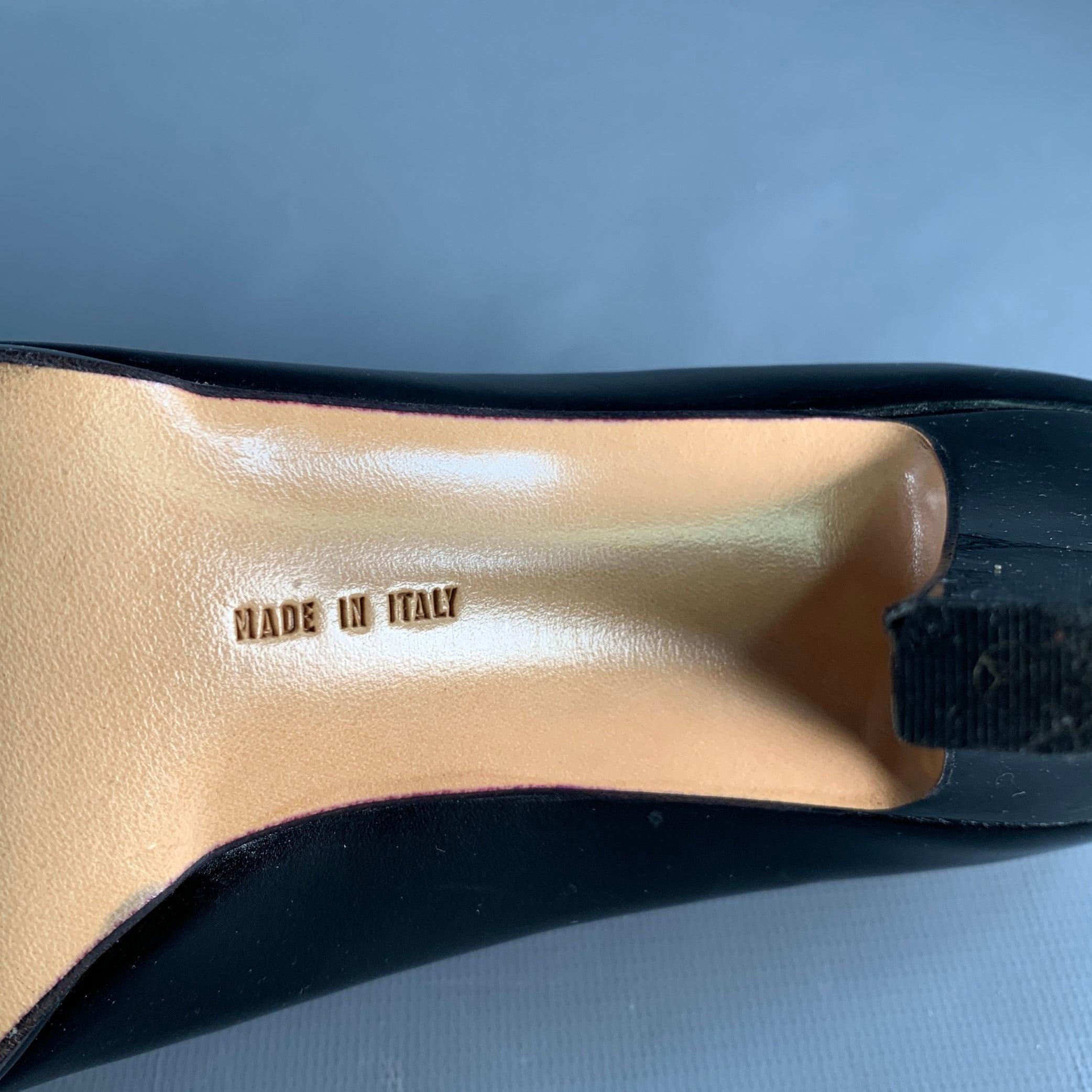 SALVATORE FERRAGAMO Size 9 Black Leather Platform Pumps For Sale 3