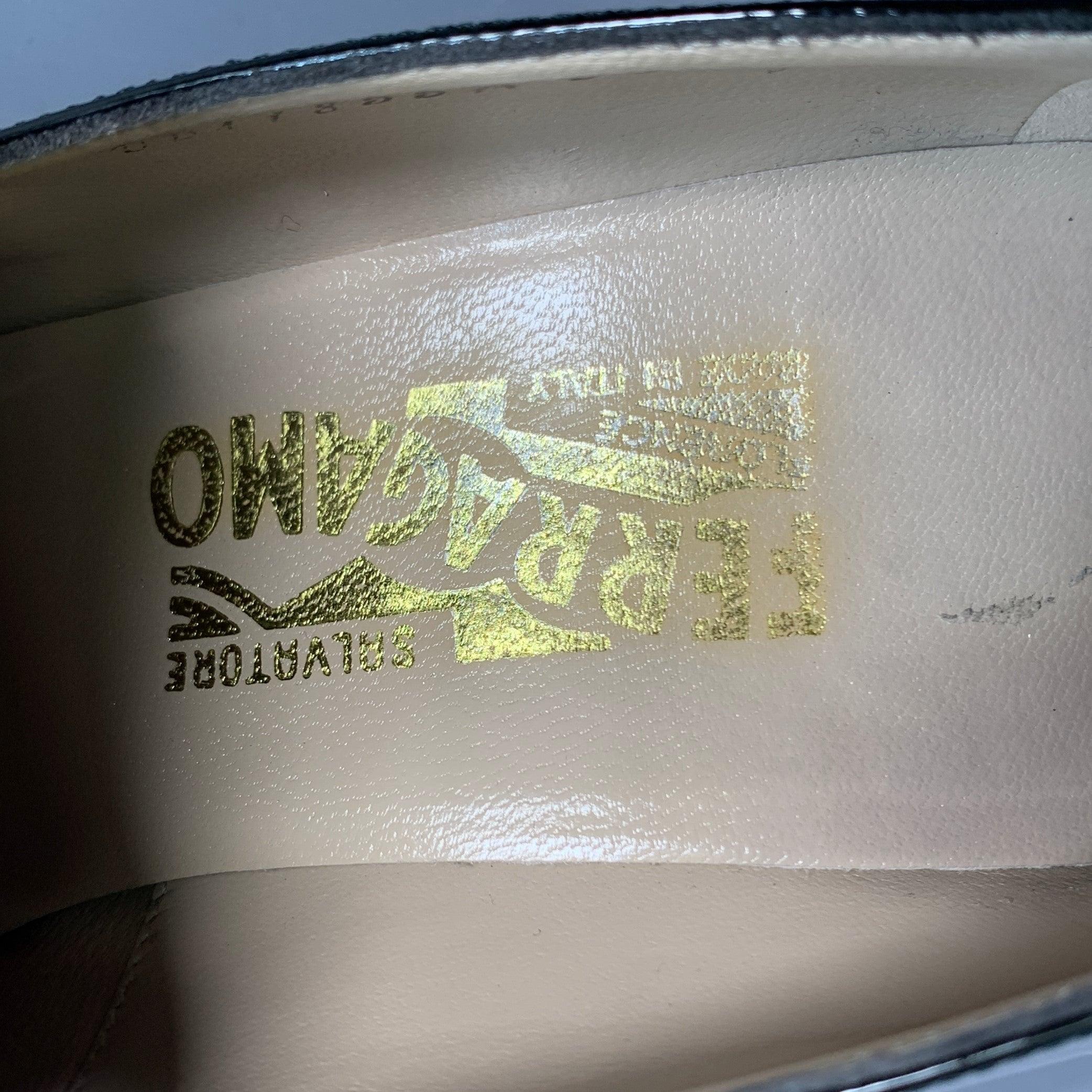SALVATORE FERRAGAMO Size 9 Black Patent Leather Chunky heel Pumps For Sale 2