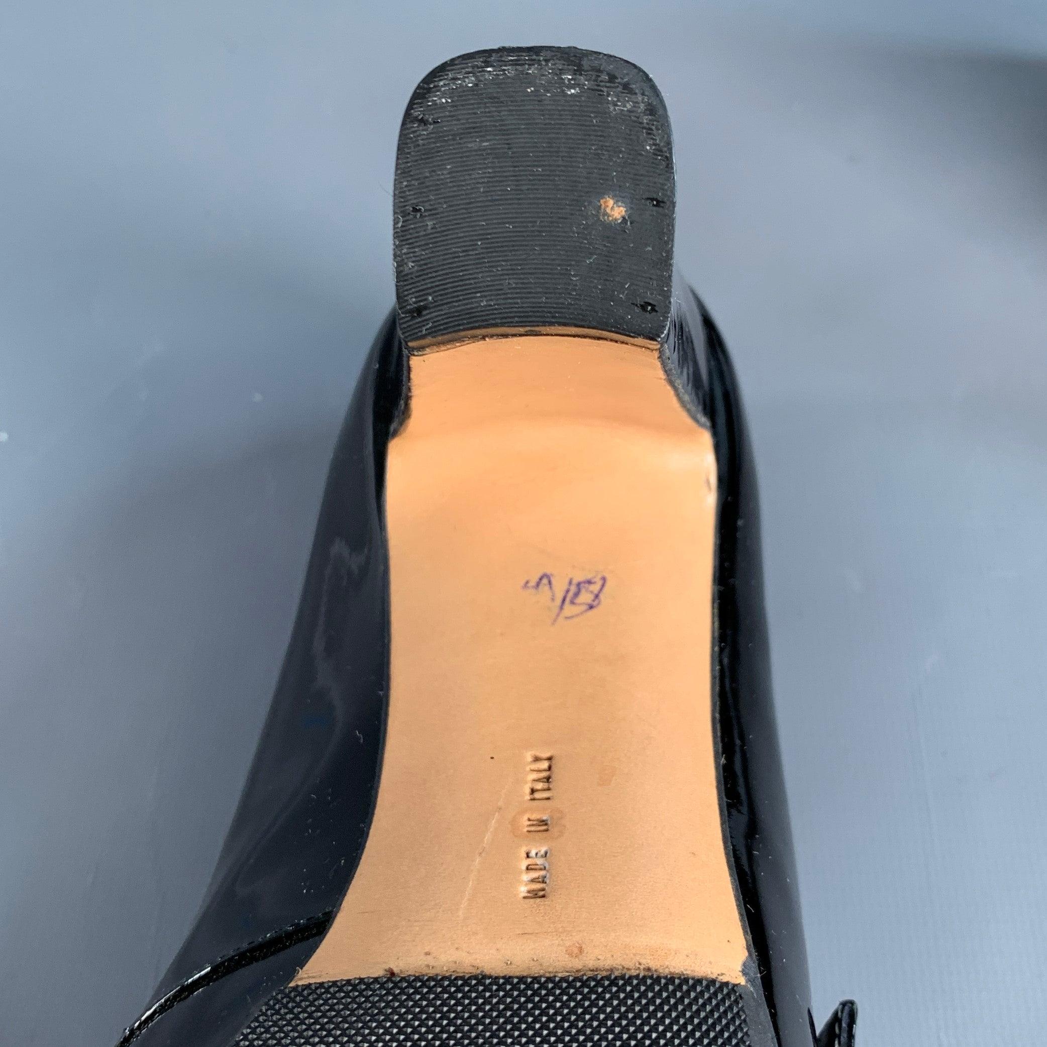 SALVATORE FERRAGAMO Size 9 Black Patent Leather Chunky heel Pumps For Sale 4