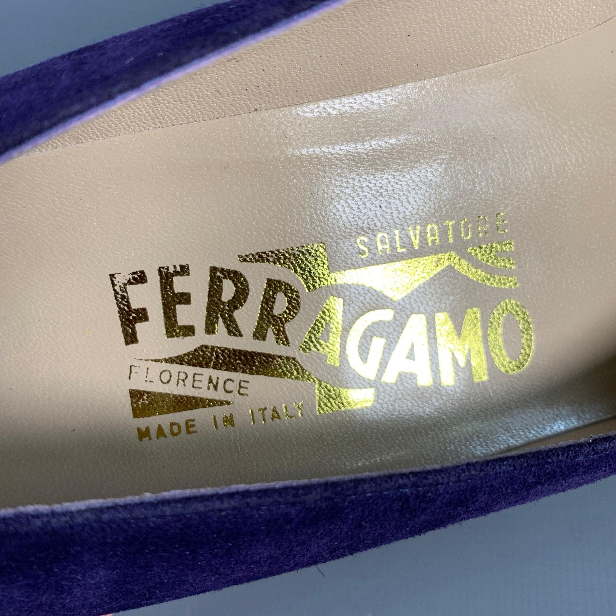SALVATORE FERRAGAMO Size 9 Purple Suede Pumps For Sale 2