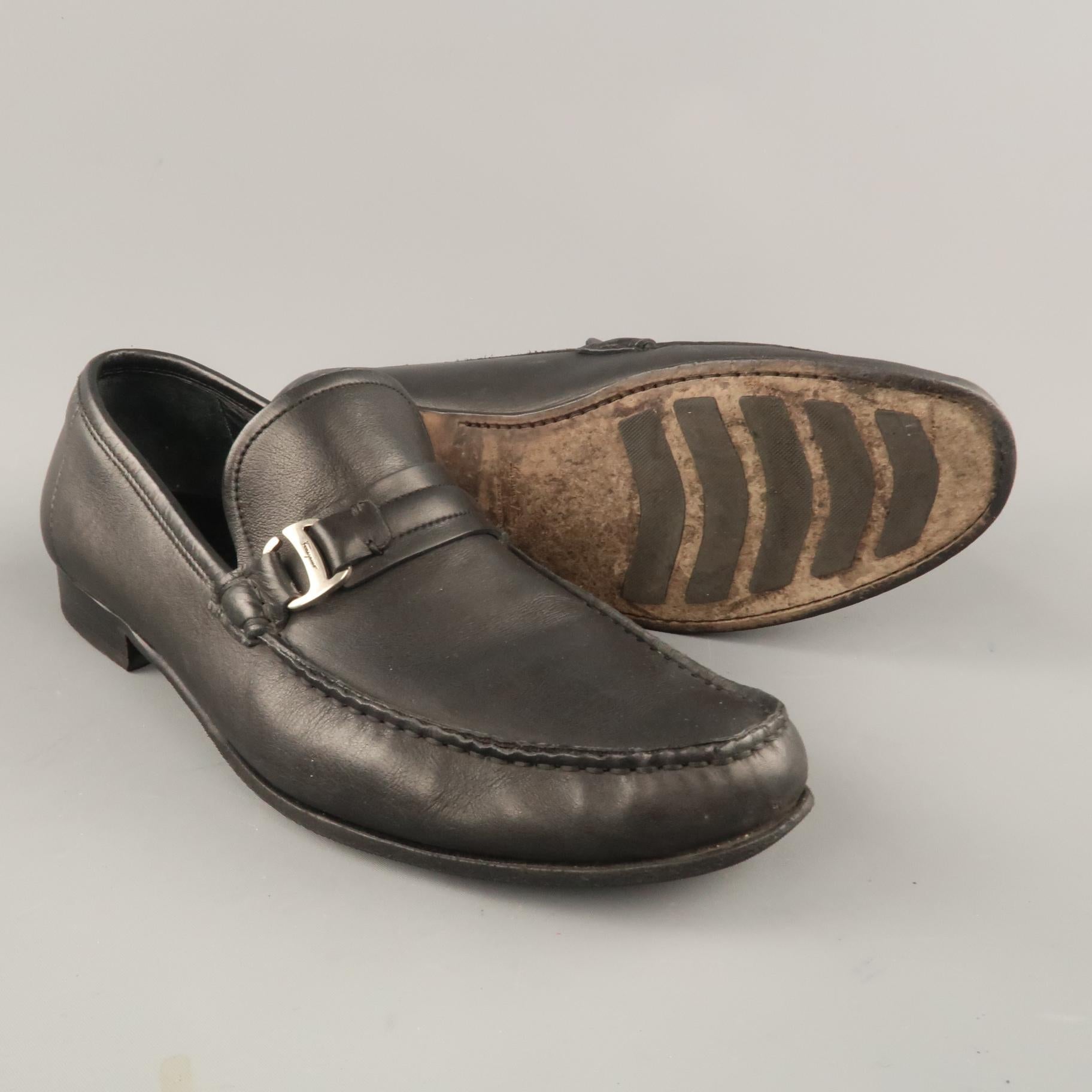 SALVATORE FERRAGAMO Size 9.5 Black Leather Slip On Silver Buckle Loafers (Schwarz)