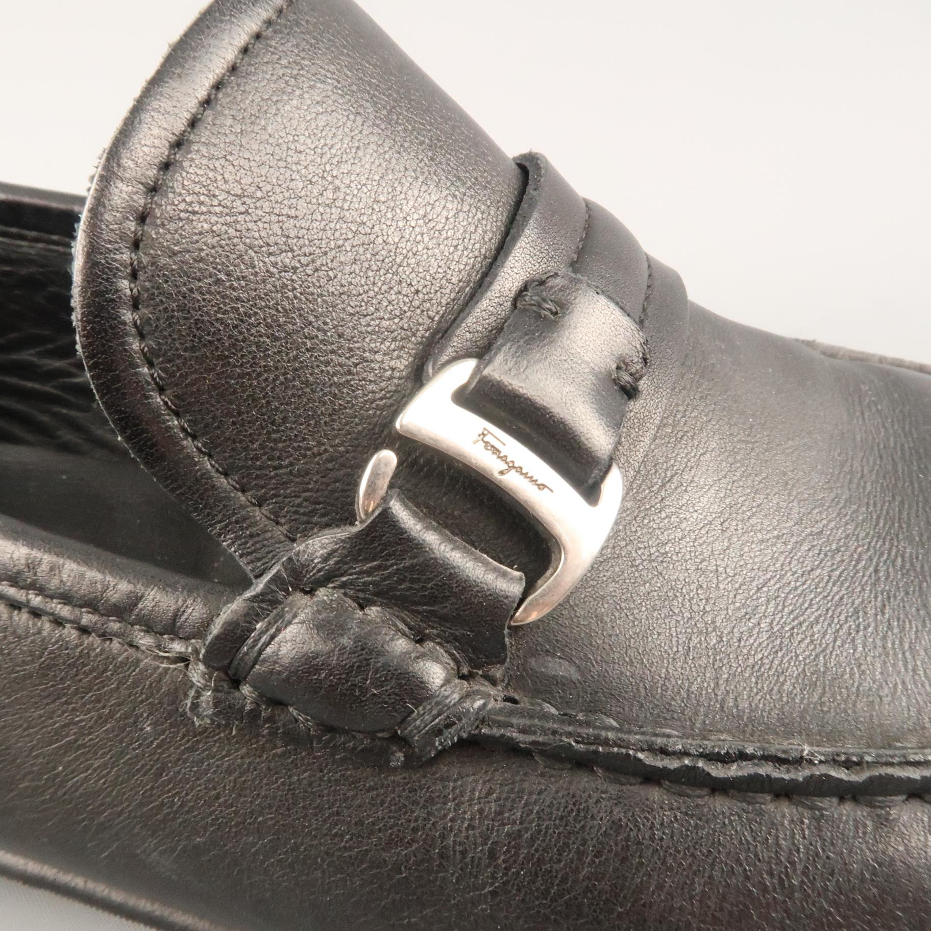 SALVATORE FERRAGAMO Size 9.5 Black Leather Slip On Silver Buckle Loafers im Zustand „Gut“ in San Francisco, CA