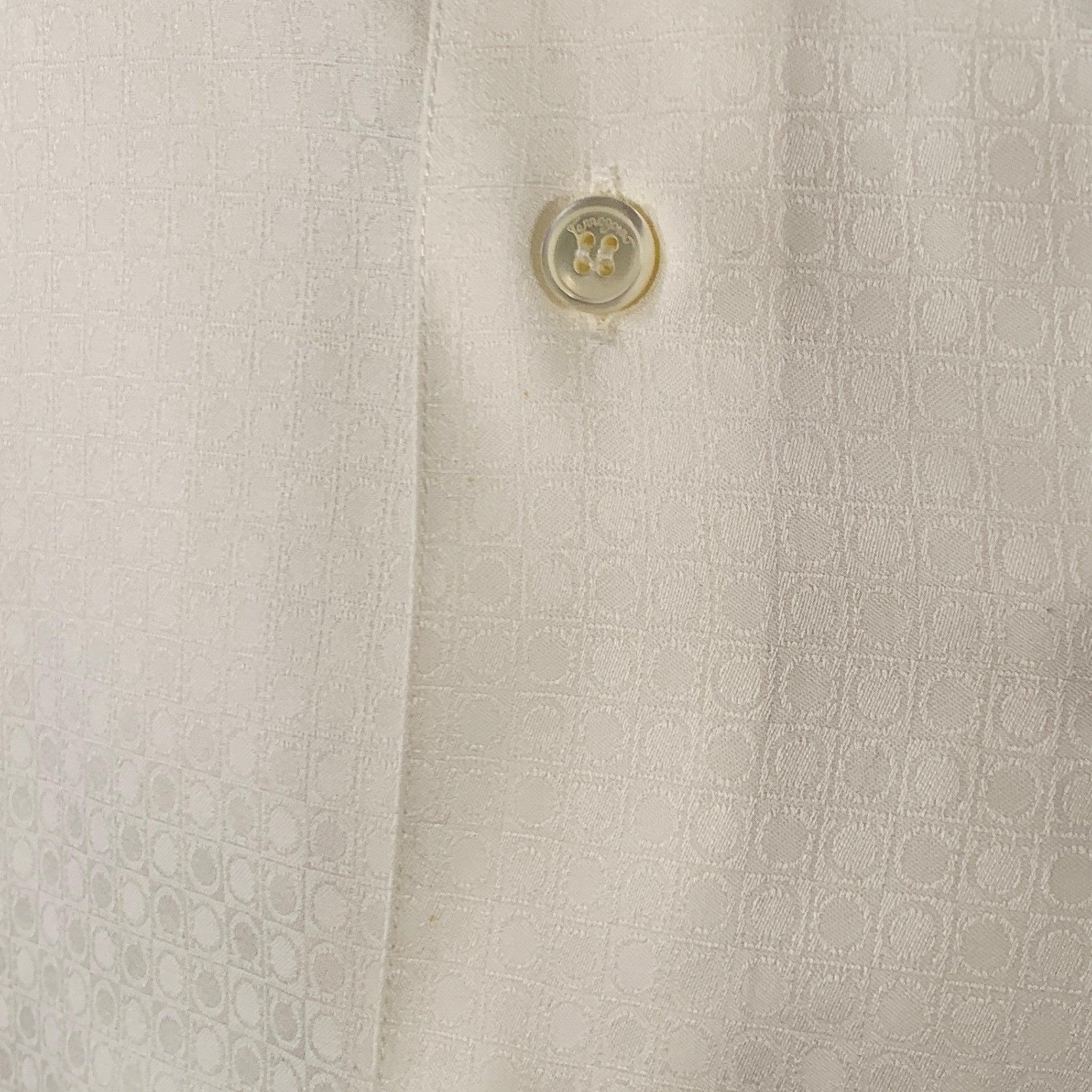SALVATORE FERRAGAMO Size L White Circles Jacquard Derby Fit Long Sleeve Shirt (chemise à manches longues) en vente 1