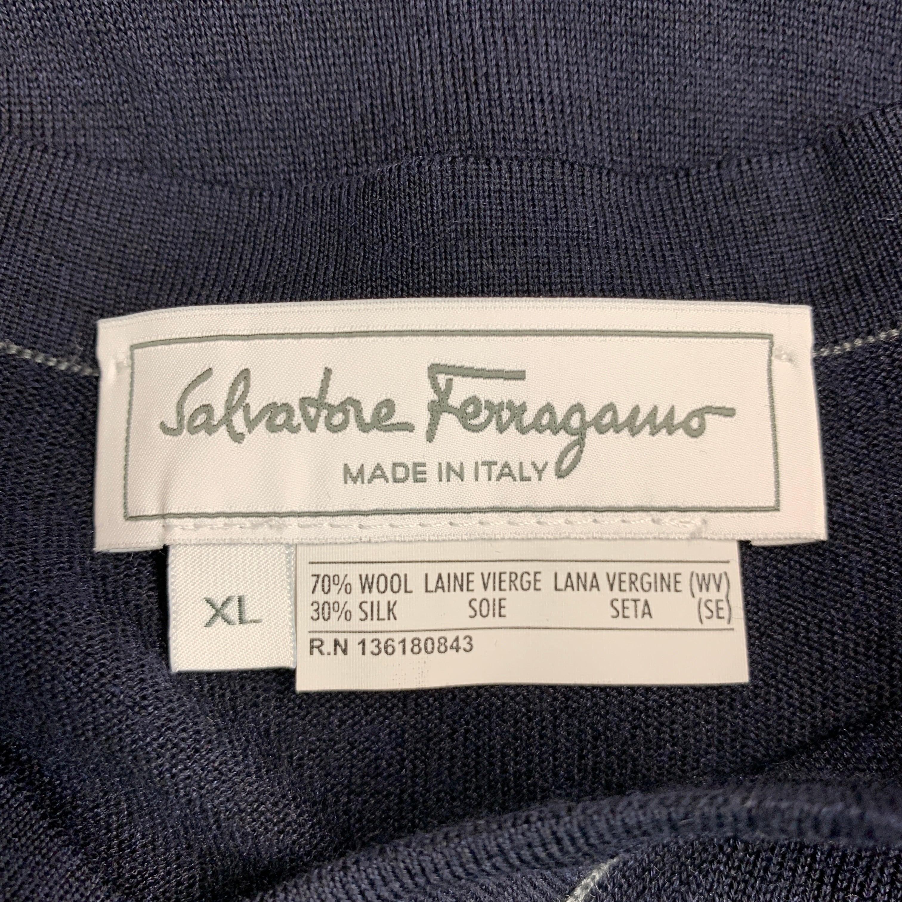 SALVATORE FERRAGAMO Size XL Navy Knit Wool Silk V-Neck Pullover For Sale 1