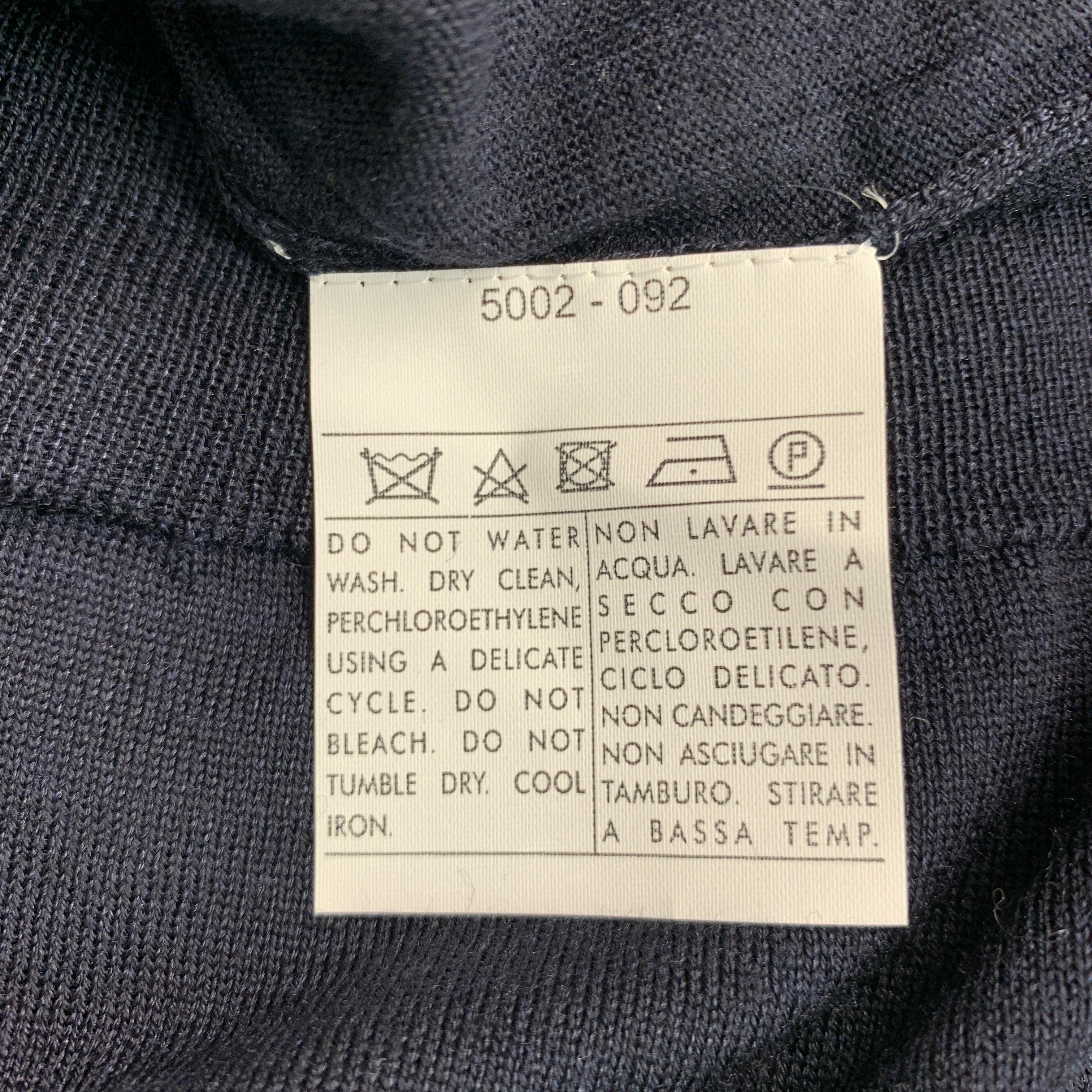 SALVATORE FERRAGAMO Size XL Navy Knit Wool Silk V-Neck Pullover For Sale 2