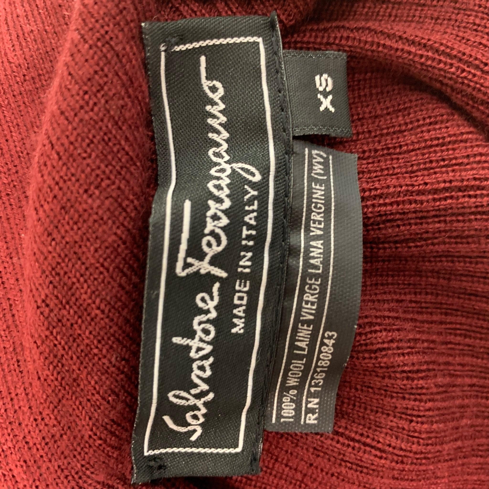 Men's SALVATORE FERRAGAMO Size XS Burgundy Virgin Wool Ribbed Pullover For Sale