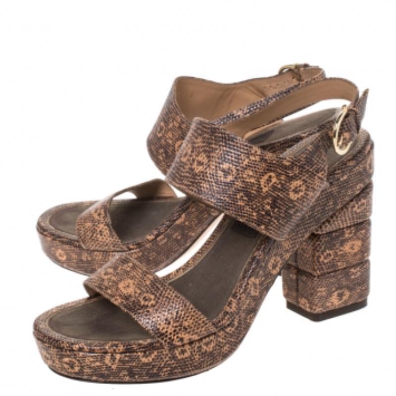 Salvatore Ferragamo - Sandales à plateforme Madrina en cuir gaufré Taille 39 en vente 1