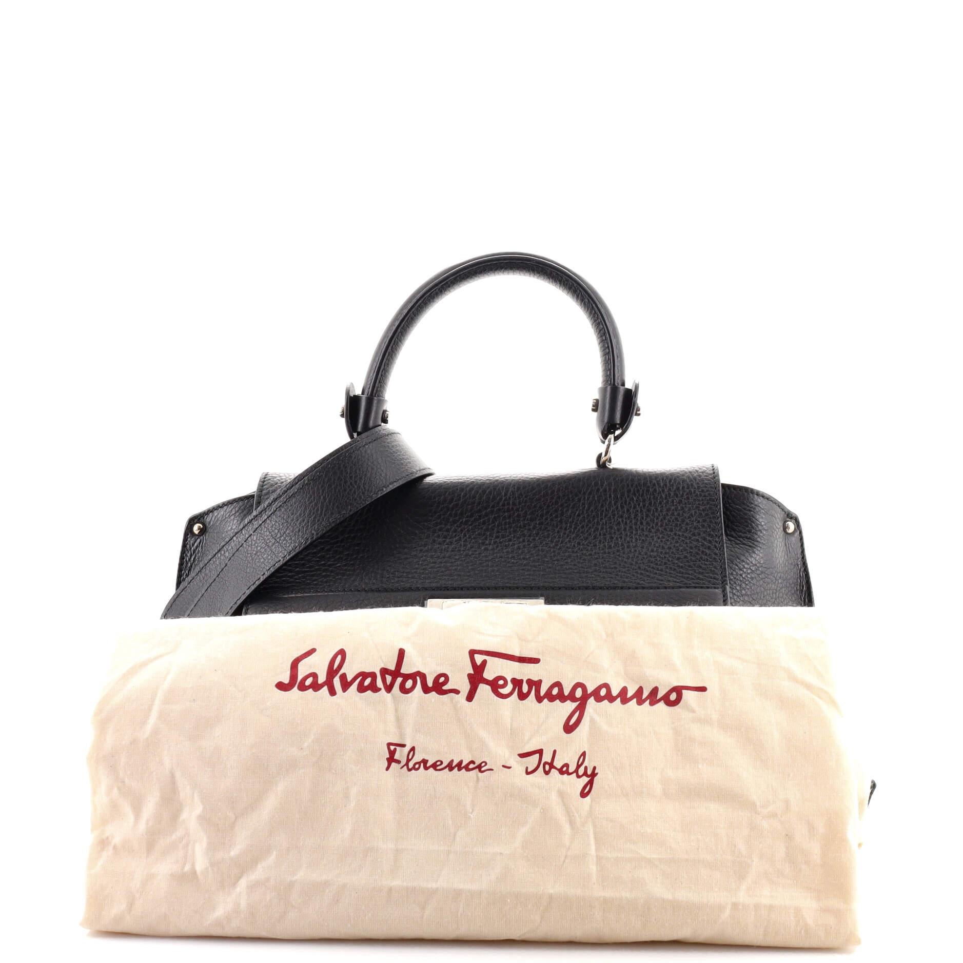 Condition: Great. Wear, marks and creasing on exterior, creasing on handle and strap, moderate cracking on exterior, flap and handle wax edges. Light wear in interior, scratches on hardware.
Accessories: Dust Bag, With Strap
Measurements: Handle