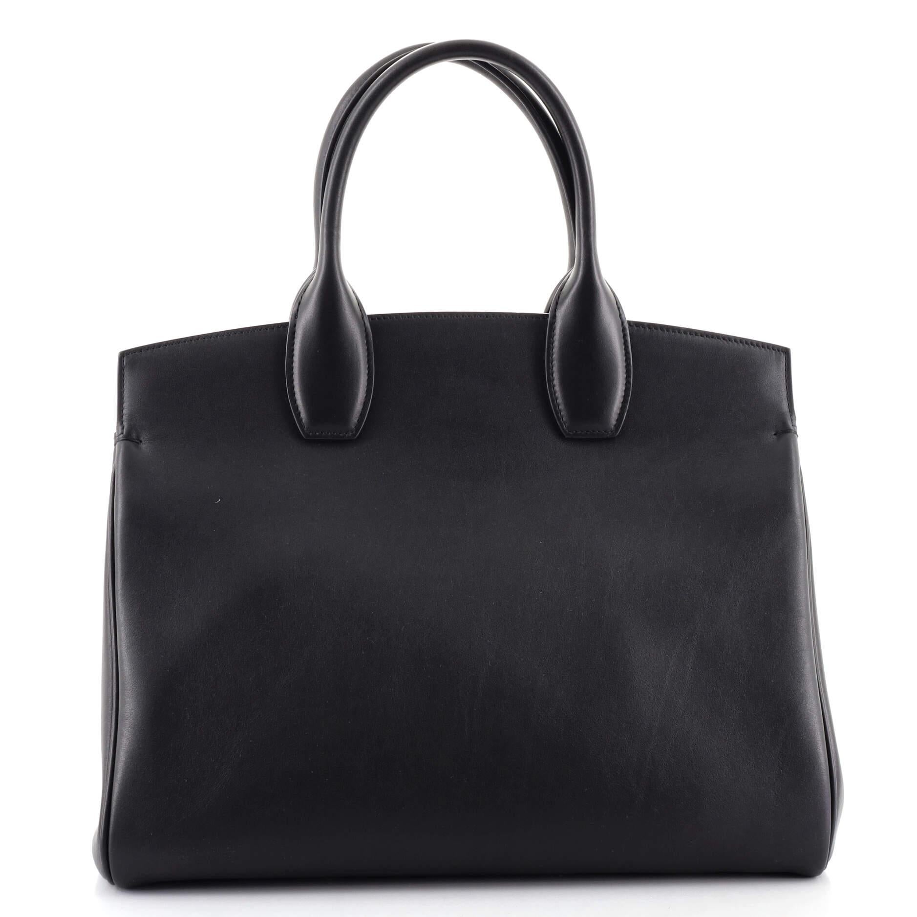 Salvatore Ferragamo Studio Satchel Gestreiftes Schlangenhaut Medium im Zustand „Gut“ in NY, NY